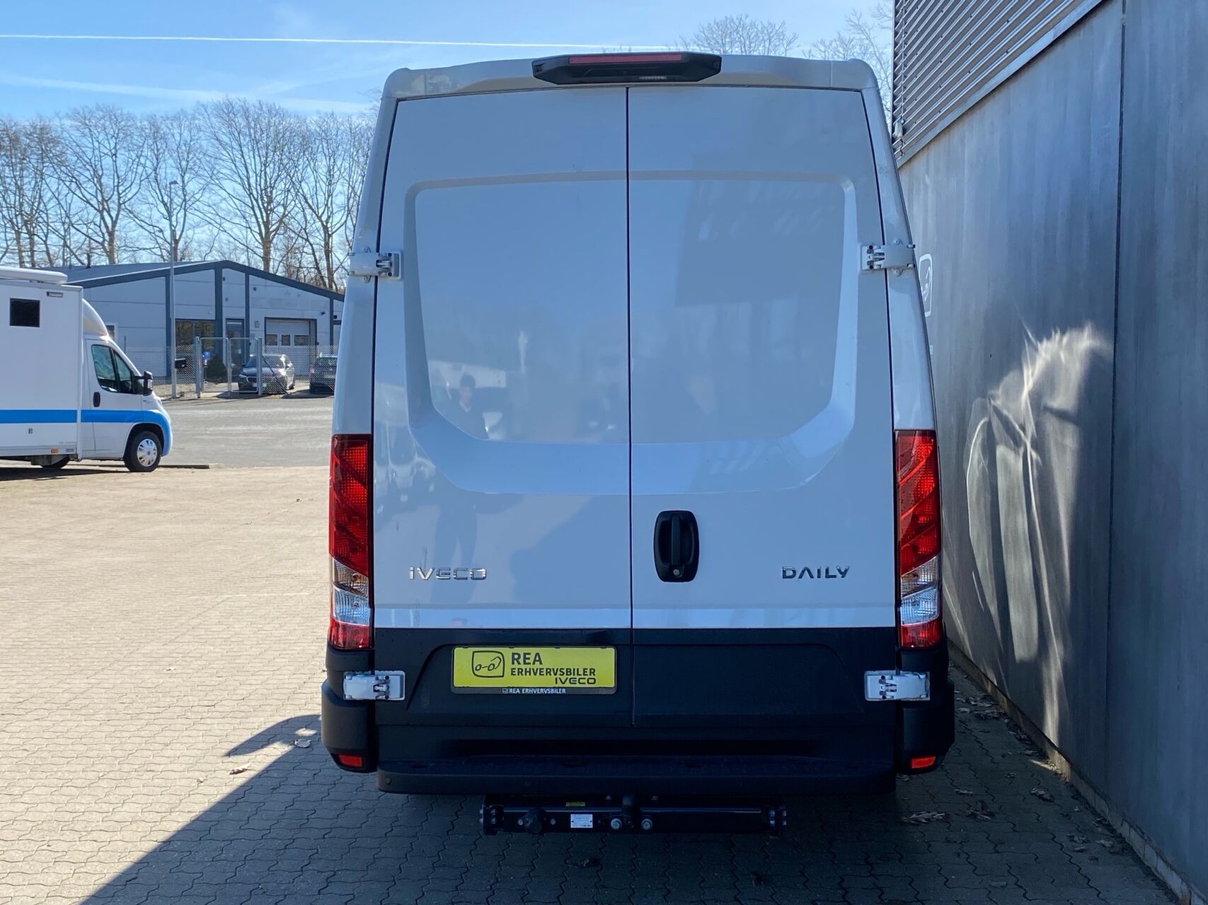 Billede af Iveco Daily 35S18 12m3 3,0 D 180HK Van 8g Aut.