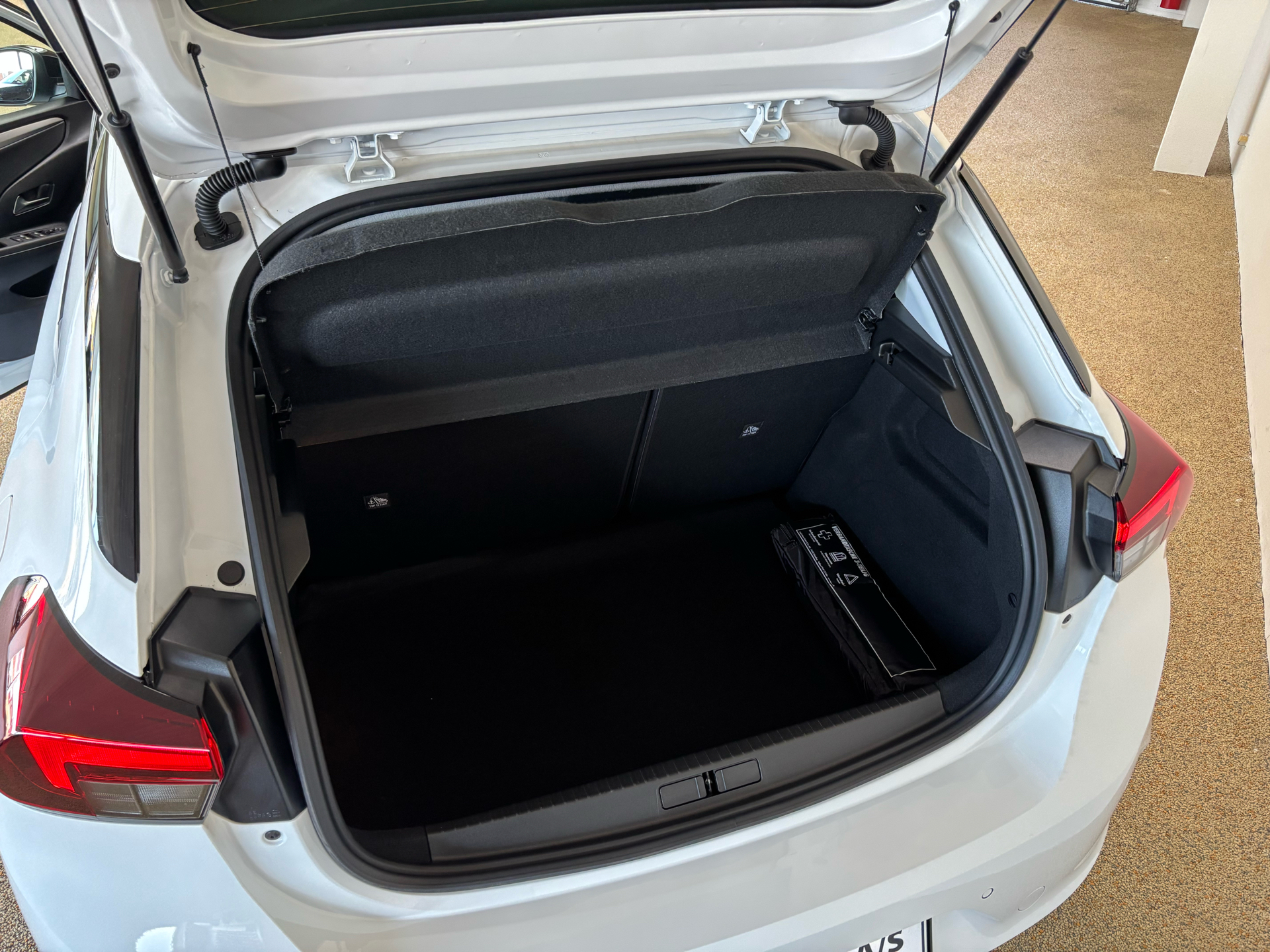 Billede af Opel Corsa-e EL Elegance 136HK 5d Aut.