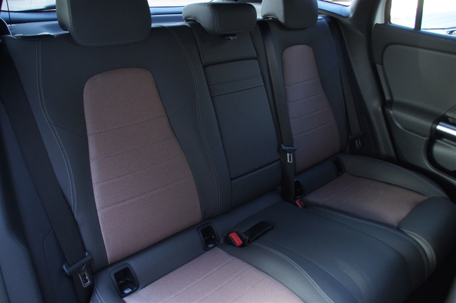 Billede af Mercedes-Benz EQA 250 EL Progressive 190HK 5d Aut.