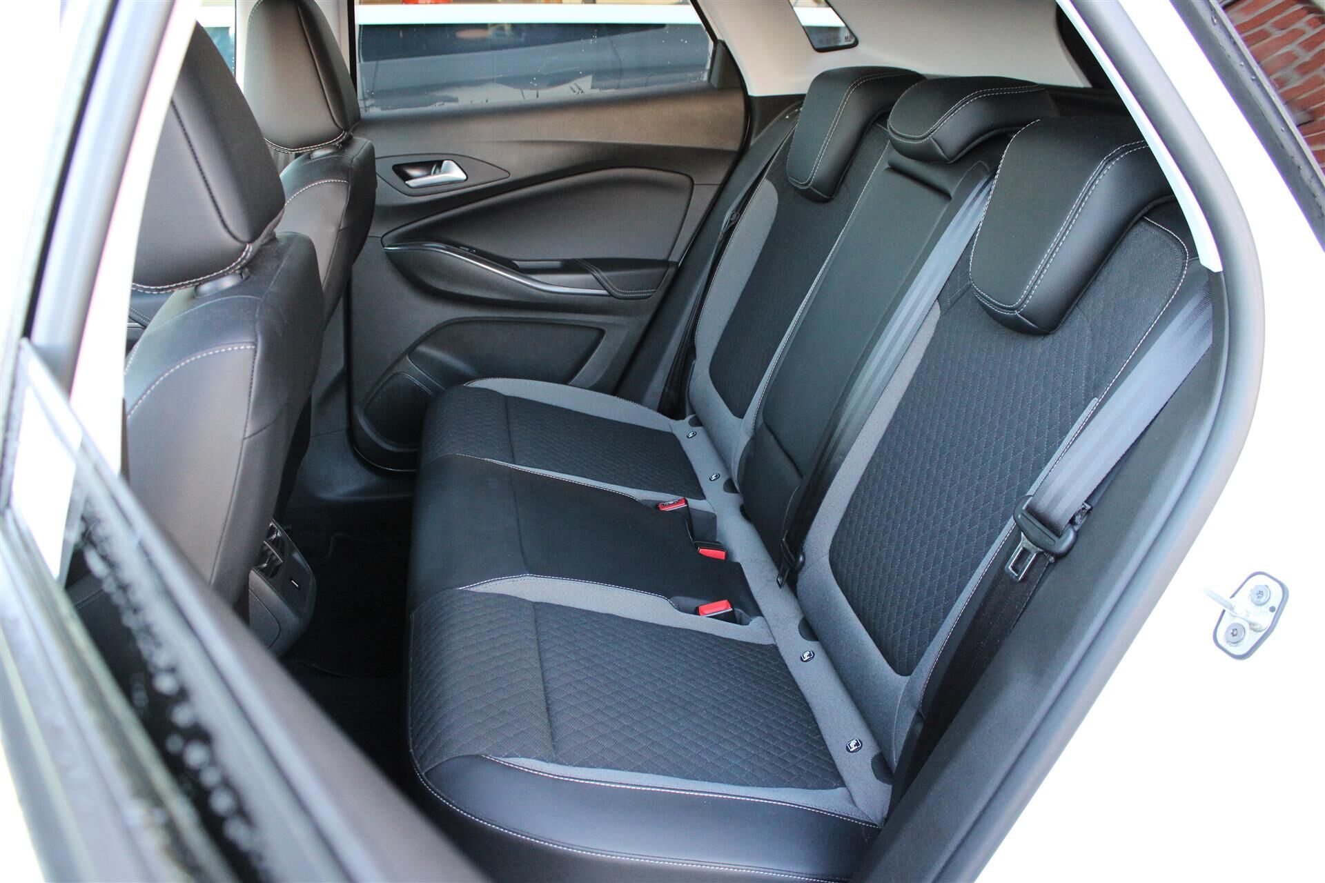 Billede af Opel Grandland X 1,6 PHEV  Plugin-hybrid Cosmo Prestige Pack 225HK 5d 8g Aut.