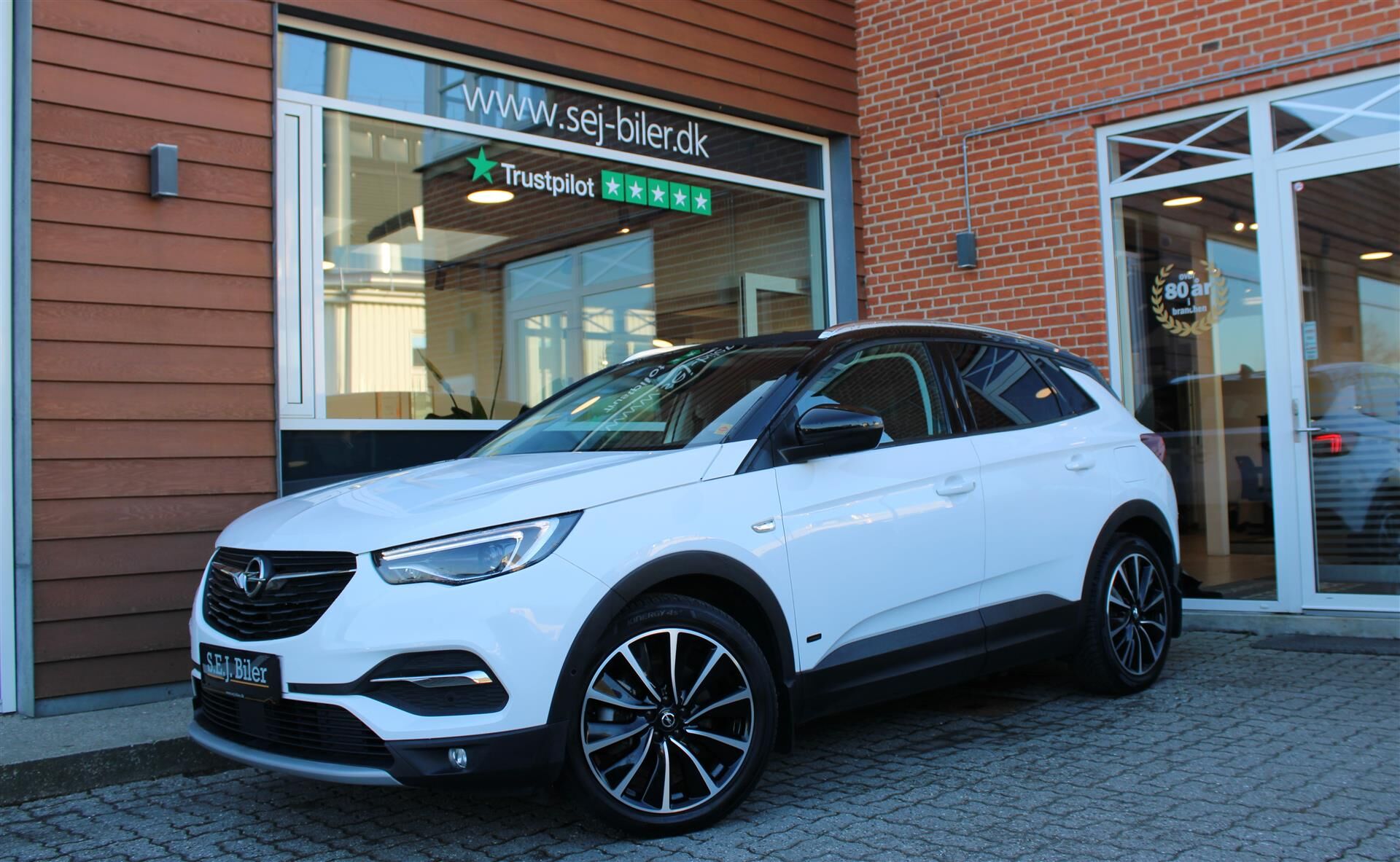Billede af Opel Grandland X 1,6 PHEV  Plugin-hybrid Cosmo Prestige Pack 225HK 5d 8g Aut.