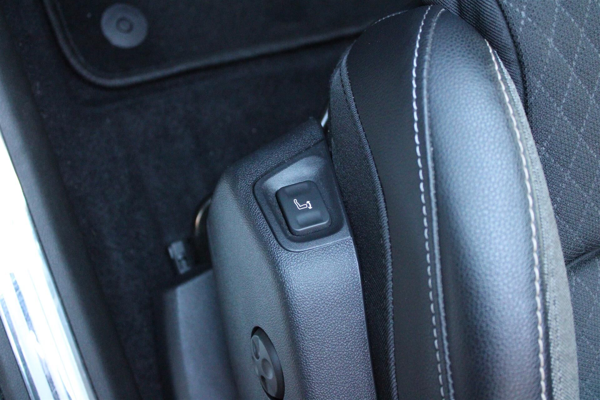 Billede af Opel Grandland X 1,6 PHEV  Plugin-hybrid Cosmo Prestige Pack 225HK 5d 8g Aut.