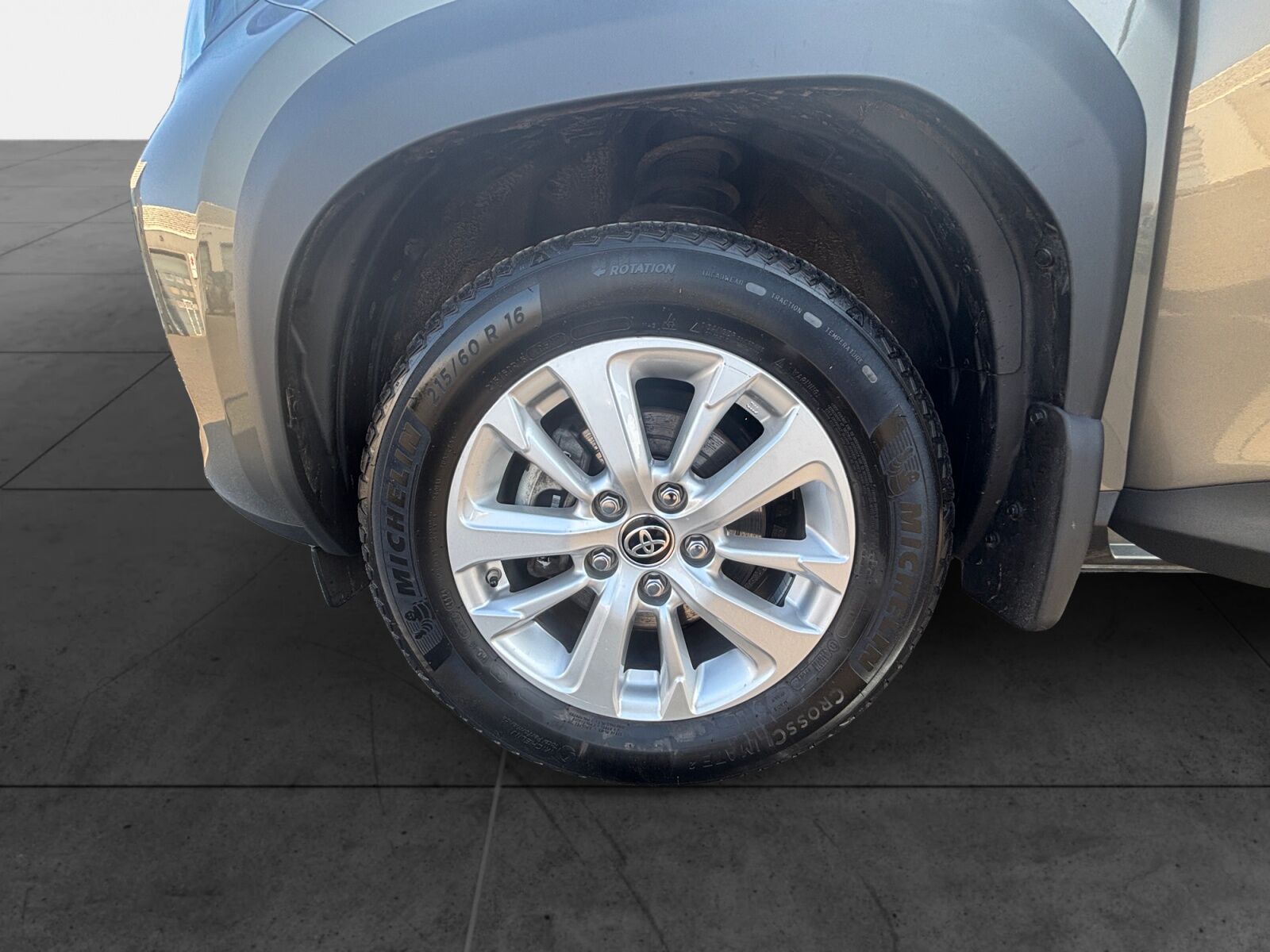 Billede af Toyota Yaris Cross 1,5 Hybrid Active Technology Plus 116HK 5d Trinl. Gear