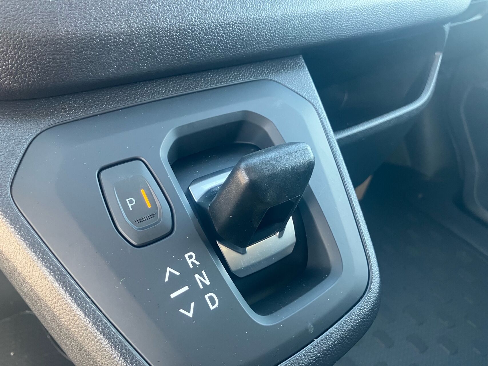 Billede af Nissan Primastar L2H1 2,0 DCi N-Connecta 150HK Van 6g Aut.