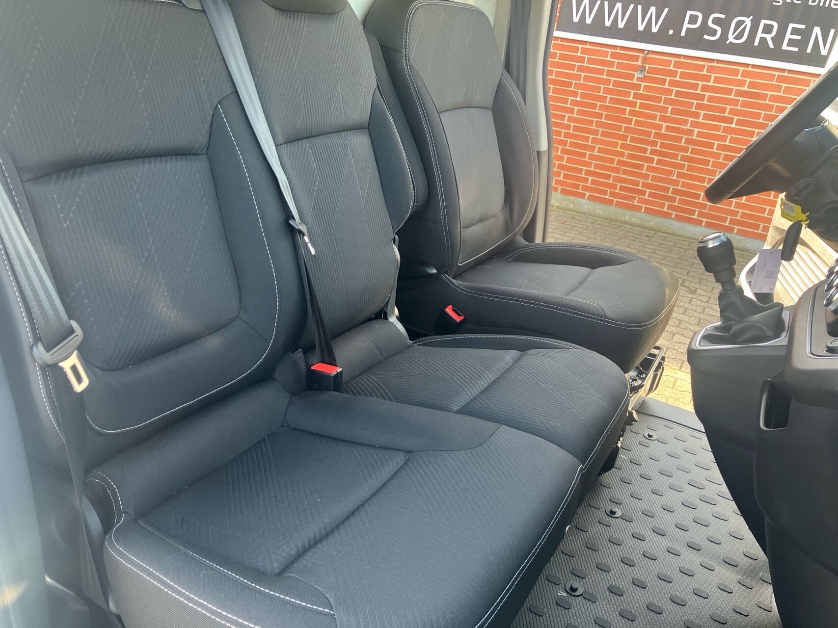 Billede af Nissan Primastar L2H1 2,0 DCi N-Connecta 150HK Van 6g