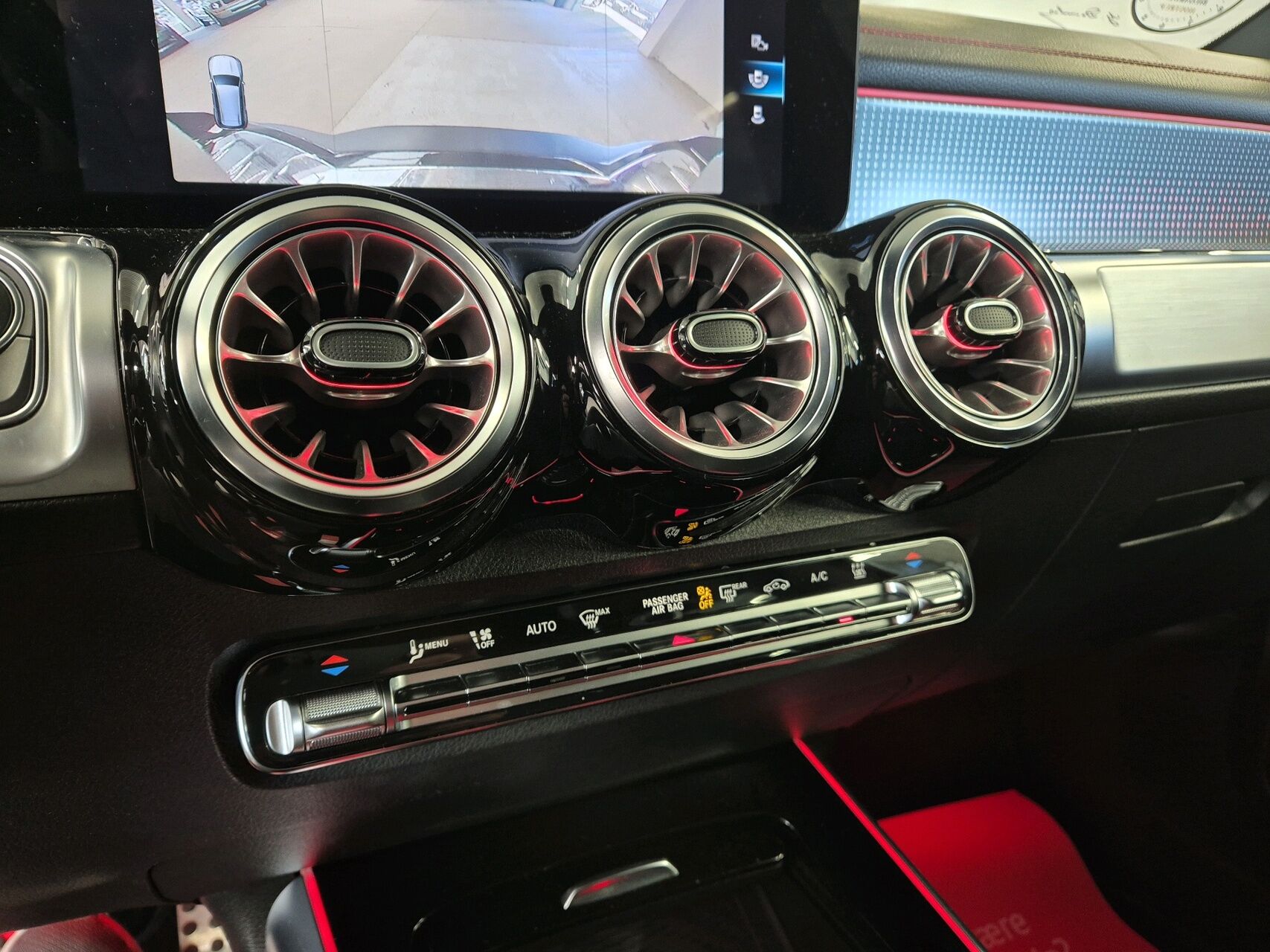 Billede af Mercedes-Benz EQB 250 EL AMG Line 7 sæder 190HK 5d Aut.