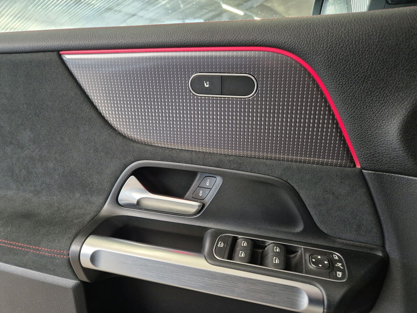 Billede af Mercedes-Benz EQB 250 EL AMG Line 7 sæder 190HK 5d Aut.