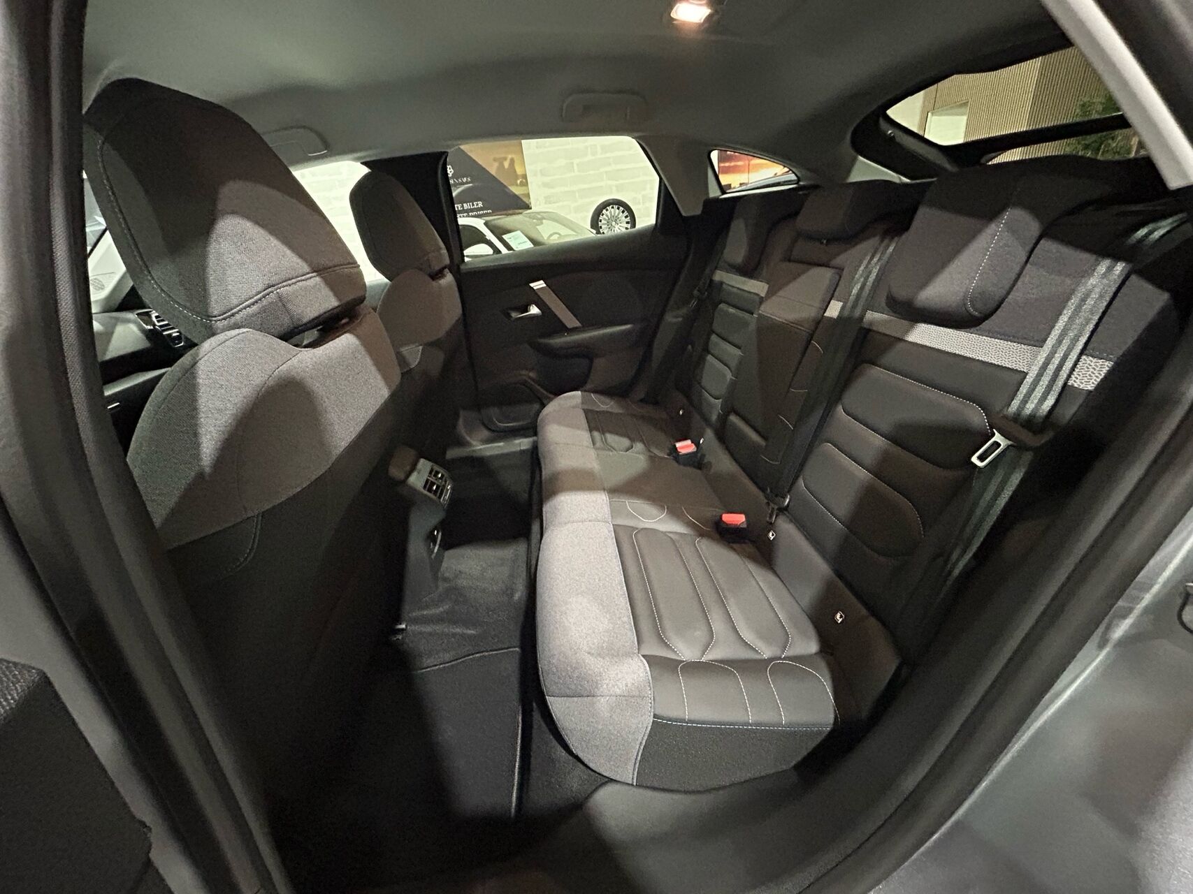 Billede af Citroën e-C4 EL Max 136HK 5d Aut.