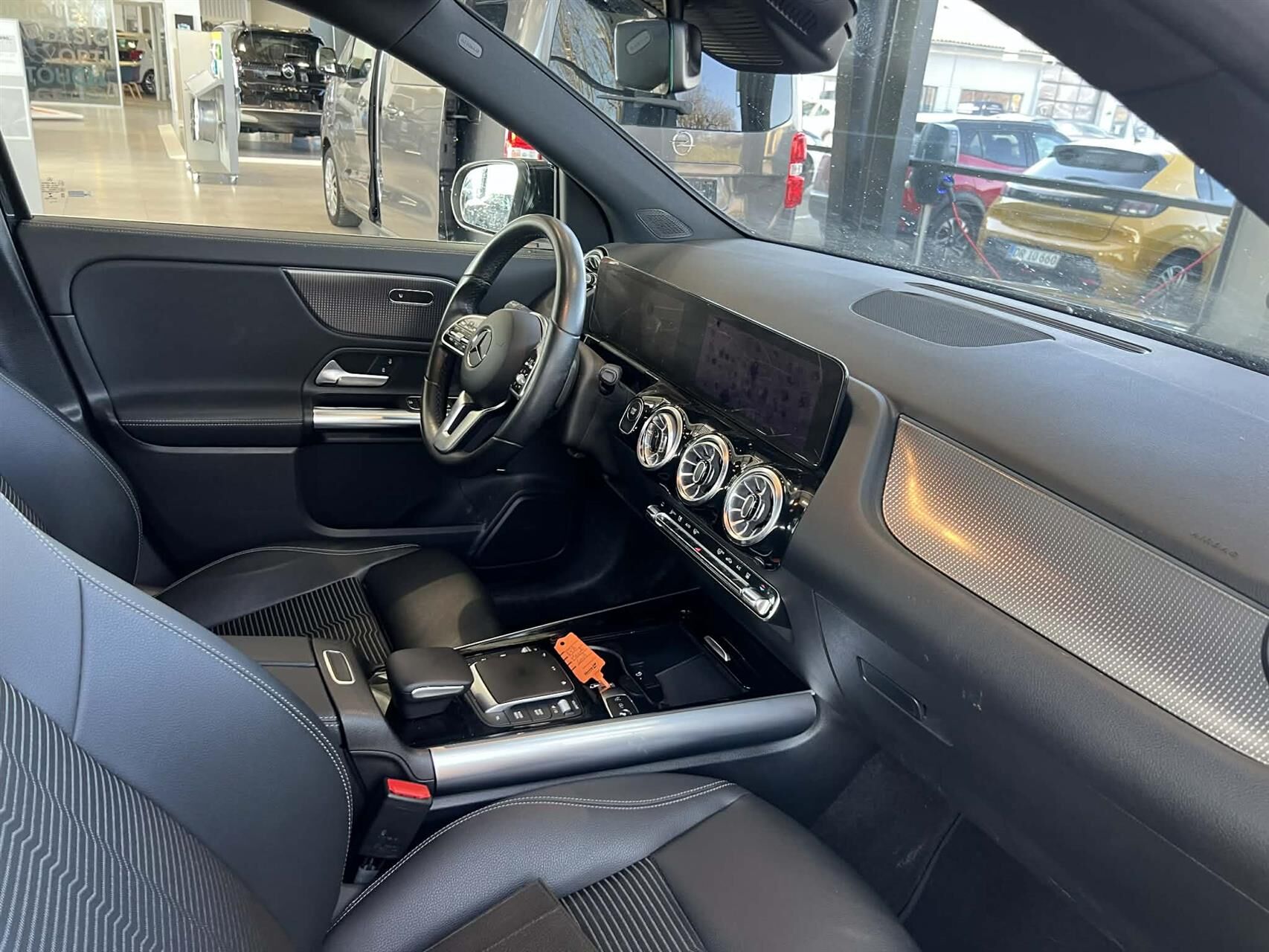 Billede af Mercedes-Benz EQA 250 EL 190HK 5d Aut.