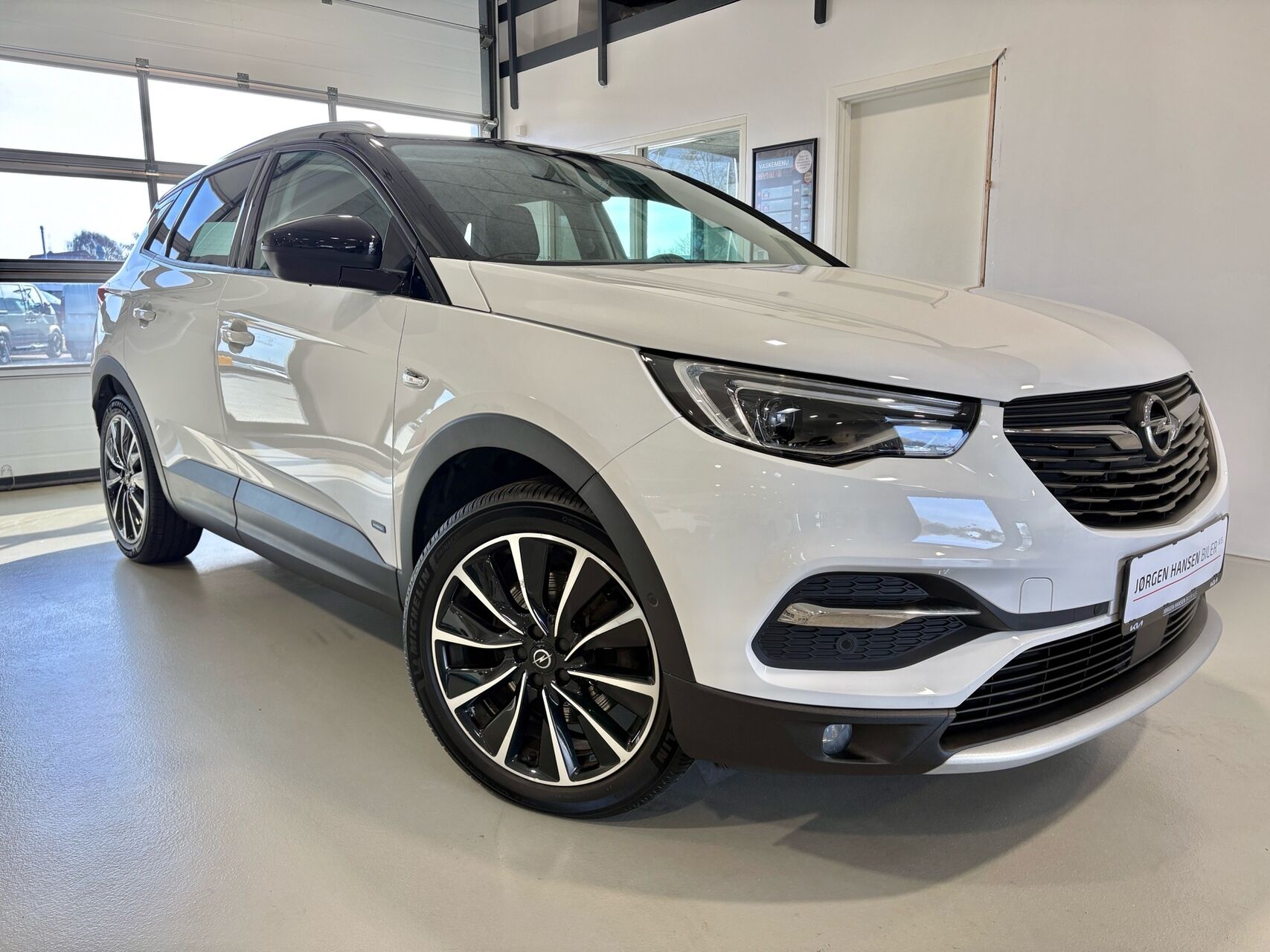 Billede af Opel Grandland X 1,6 PHEV  Plugin-hybrid Ultimate 225HK 5d 8g Aut.