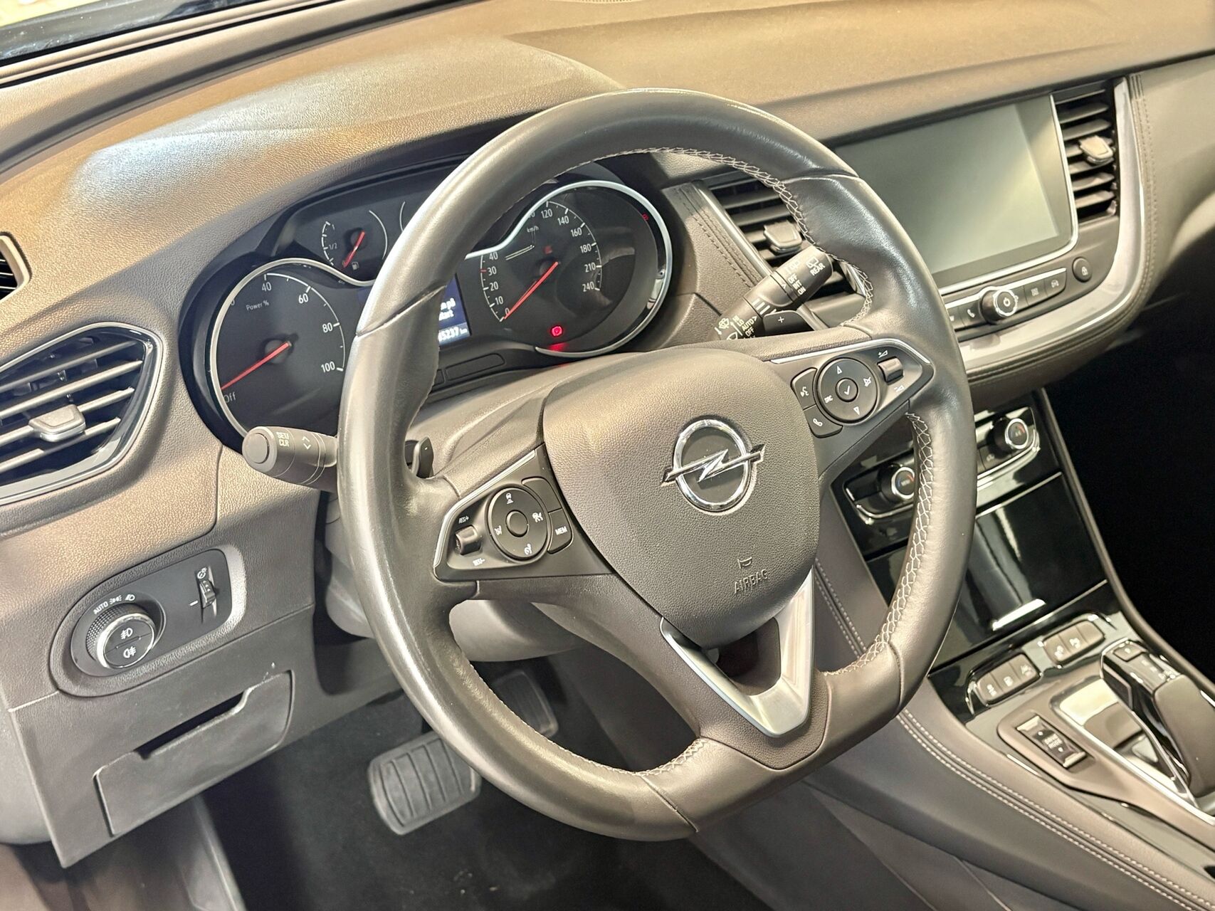 Billede af Opel Grandland X 1,6 PHEV  Plugin-hybrid Ultimate 225HK 5d 8g Aut.