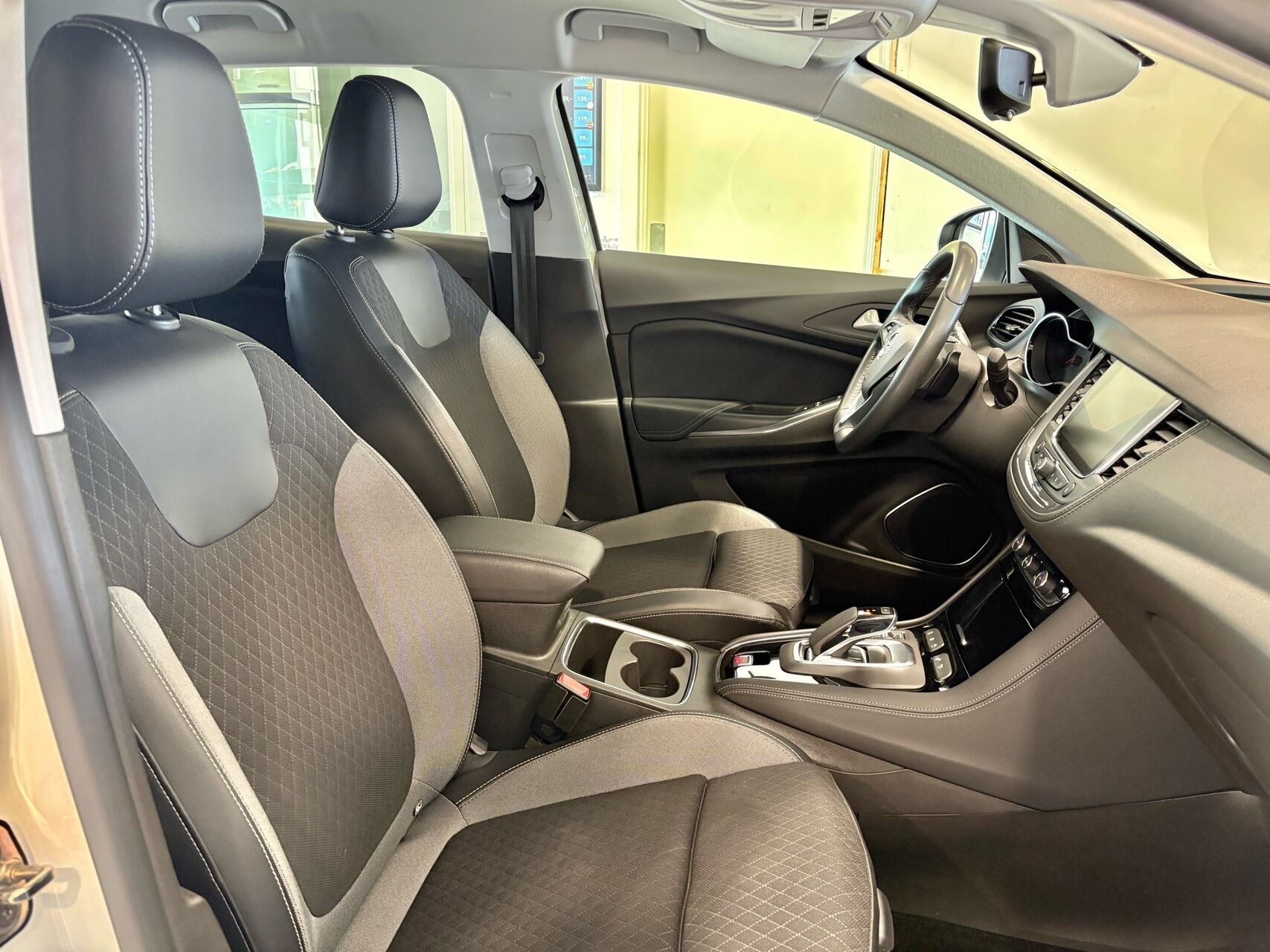 Billede af Opel Grandland X 1,6 PHEV  Plugin-hybrid Ultimate 225HK 5d 8g Aut.