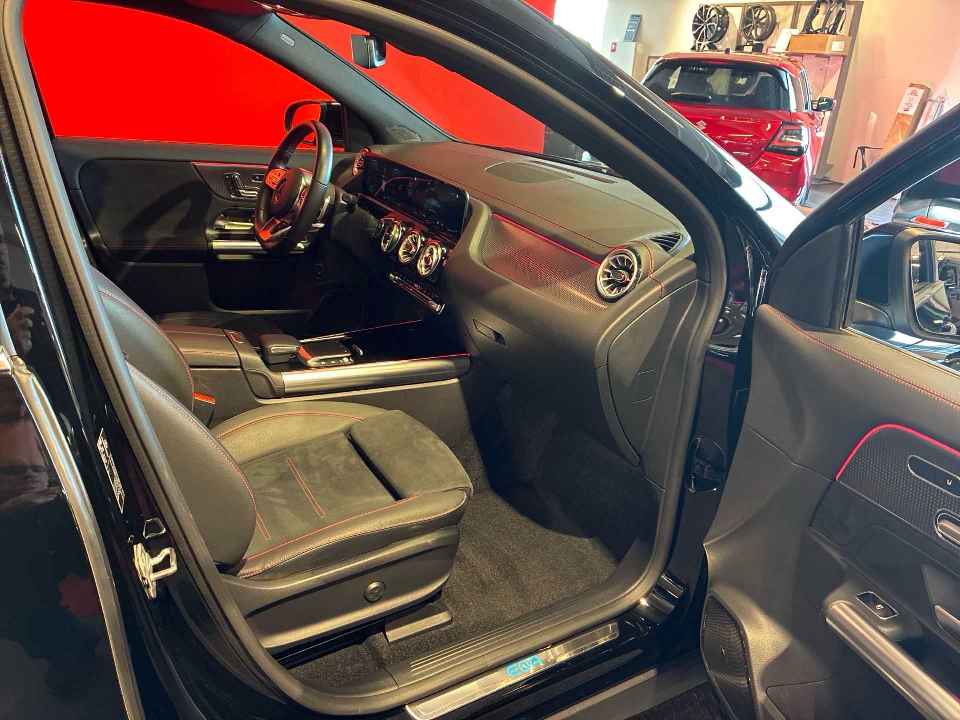 Billede af Mercedes-Benz EQA 250+ EL AMG Line 190HK 5d Aut.