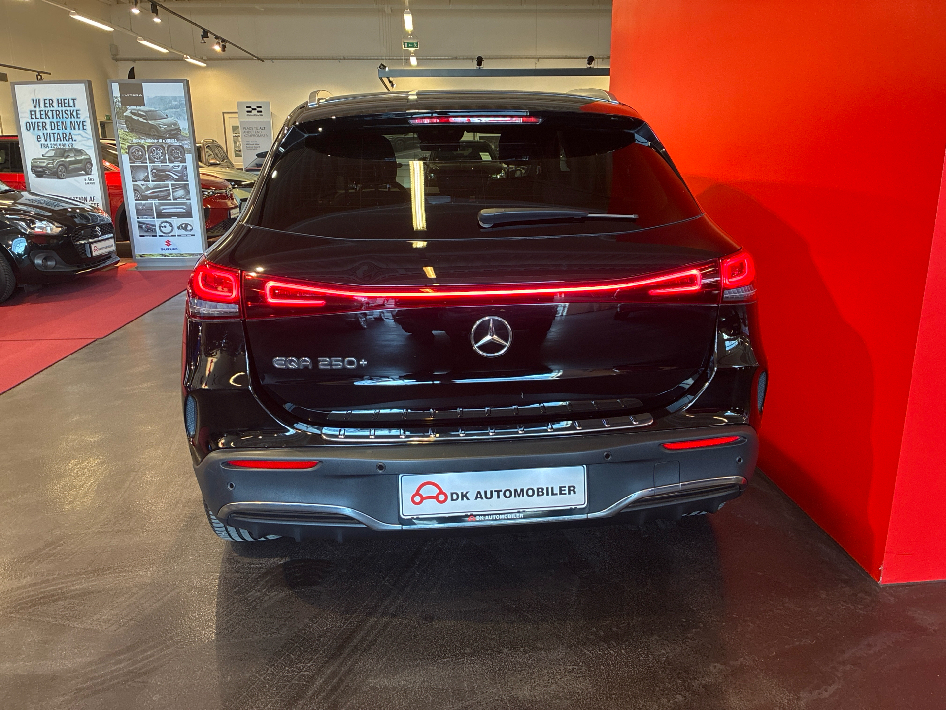 Billede af Mercedes-Benz EQA 250+ EL AMG Line 190HK 5d Aut.