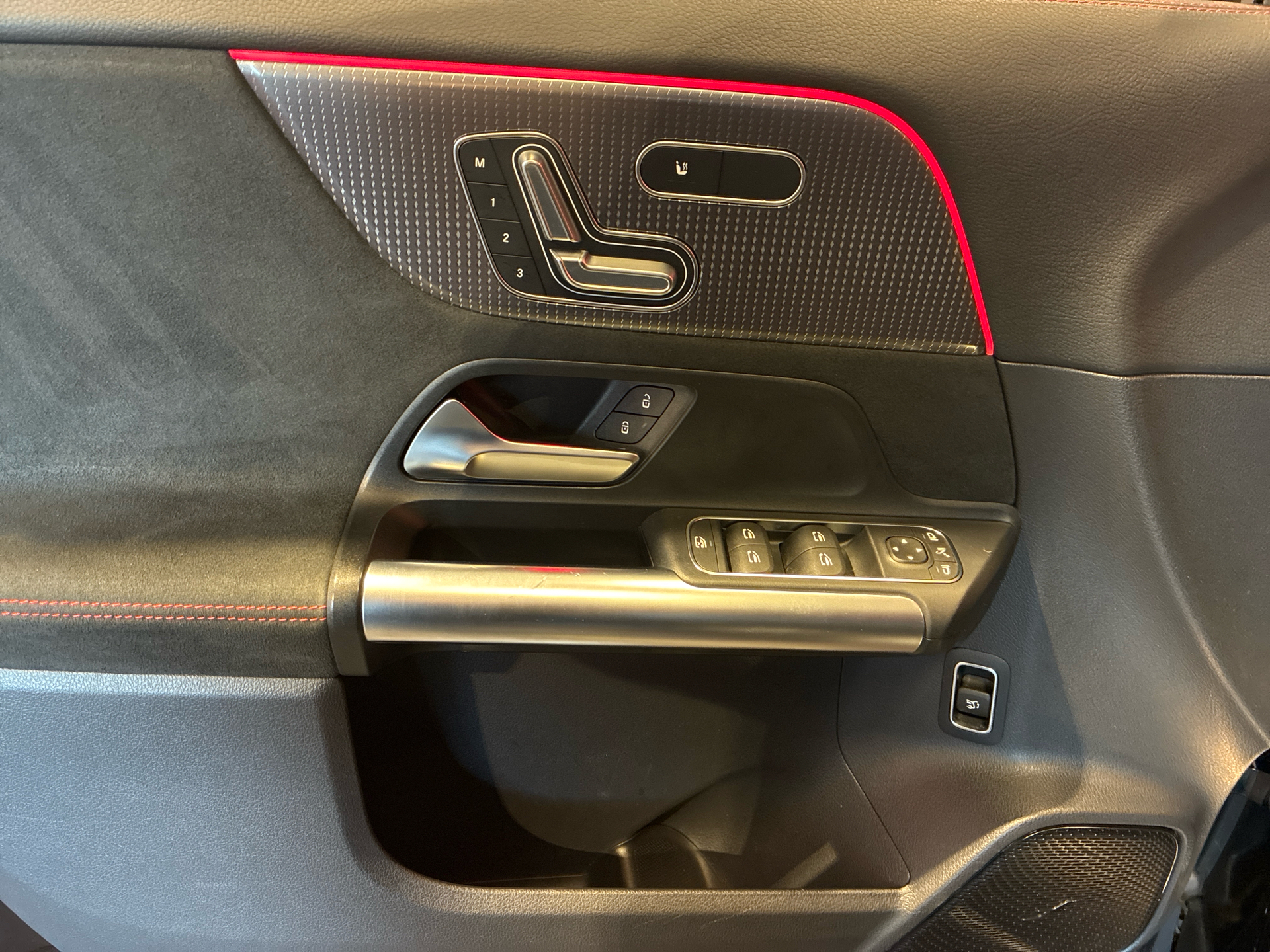 Billede af Mercedes-Benz EQA 250+ EL AMG Line 190HK 5d Aut.