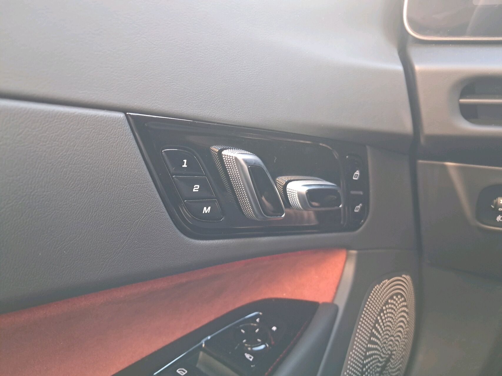 Billede af MG Cyberster EL Performance GT 4x4 510HK Cabr. Aut.