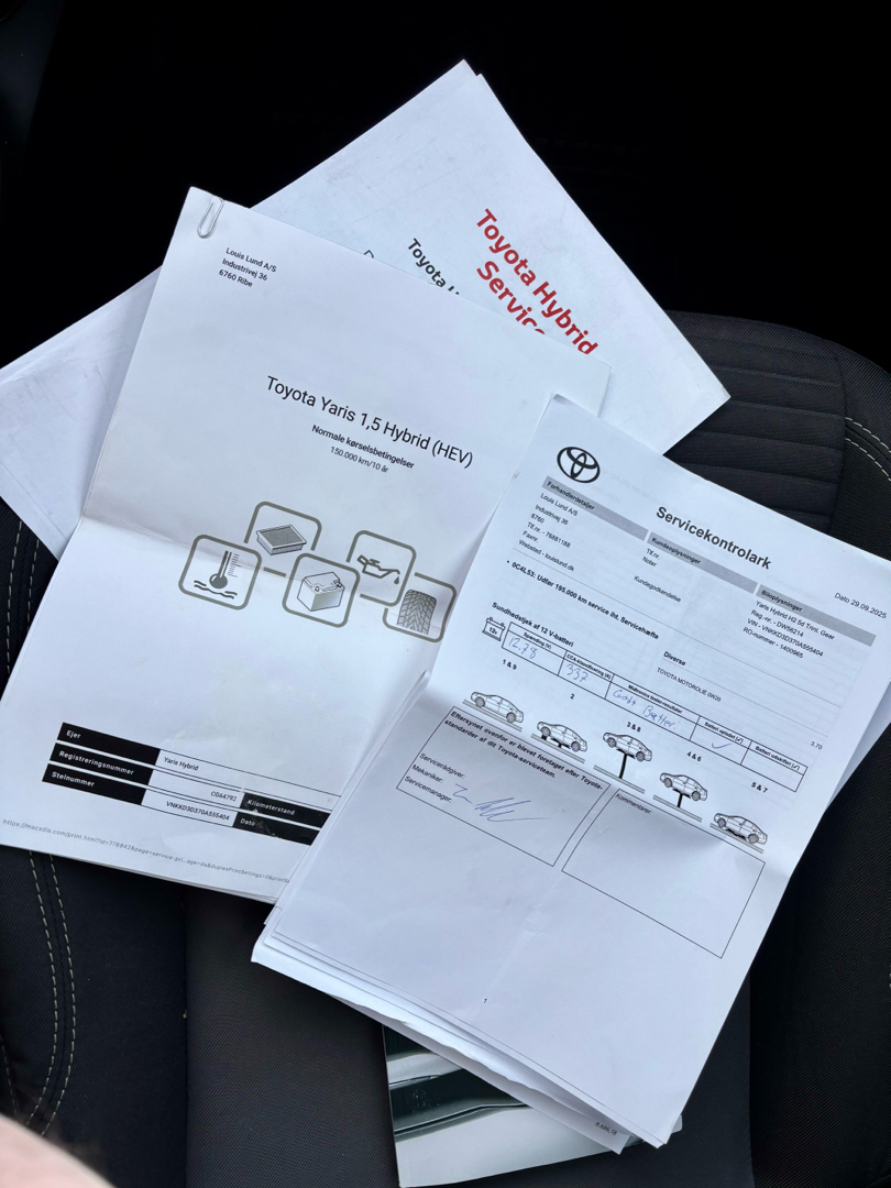 Billede af Toyota Yaris 1,5 Hybrid H2 E-CVT 100HK 5d Trinl. Gear