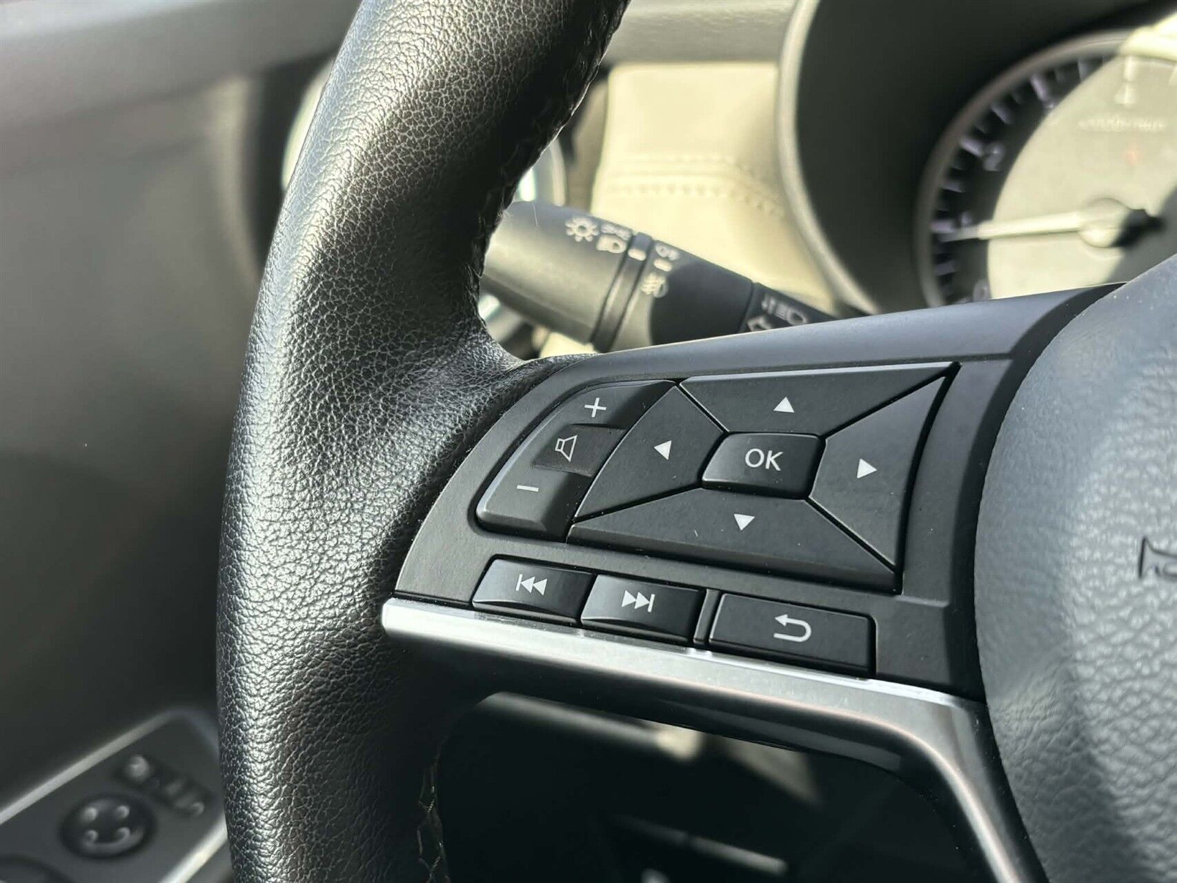 Billede af Nissan Micra 1,0 Tekna Navi X-Tronic 92HK 5d Trinl. Gear