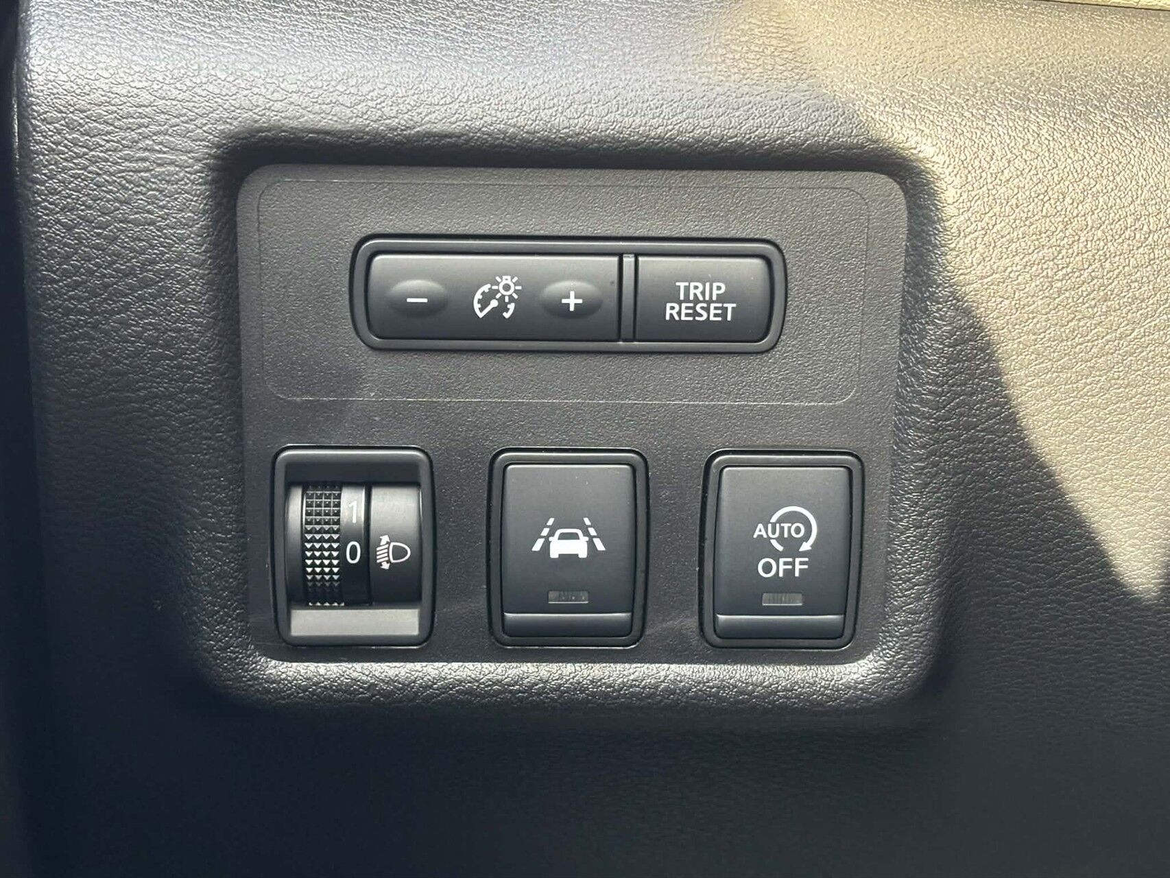 Billede af Nissan Micra 1,0 Tekna Navi X-Tronic 92HK 5d Trinl. Gear