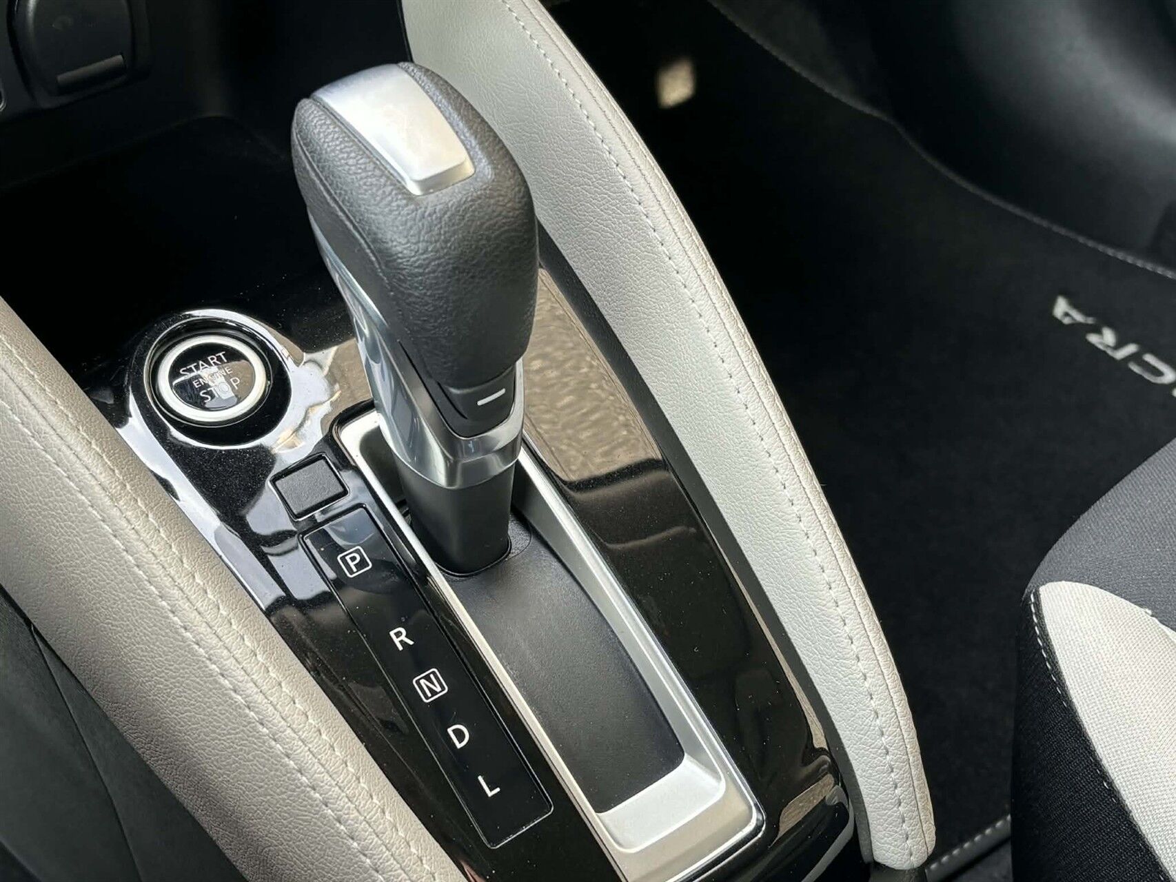 Billede af Nissan Micra 1,0 Tekna Navi X-Tronic 92HK 5d Trinl. Gear