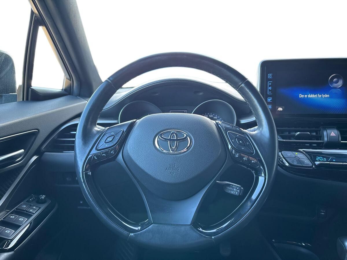 Billede af Toyota C-HR 1,8 Hybrid C-LUB Premium Selected Bi-tone Multidrive S 122HK 5d Aut.