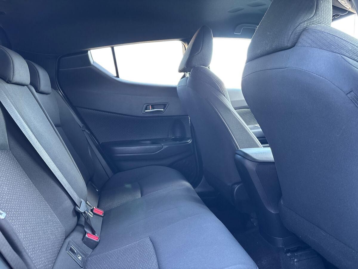 Billede af Toyota C-HR 1,8 Hybrid C-LUB Premium Selected Bi-tone Multidrive S 122HK 5d Aut.