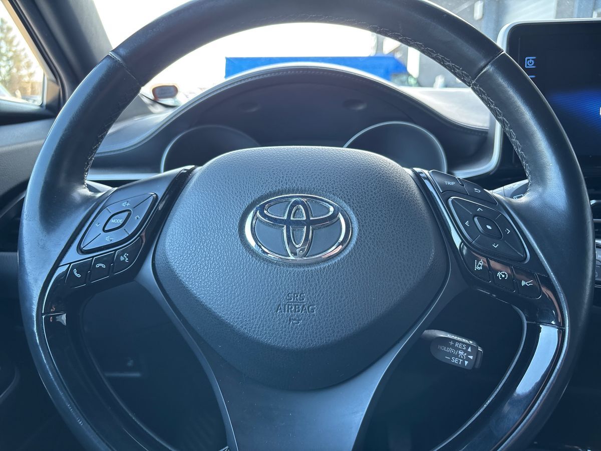 Billede af Toyota C-HR 1,8 Hybrid C-LUB Premium Selected Bi-tone Multidrive S 122HK 5d Aut.