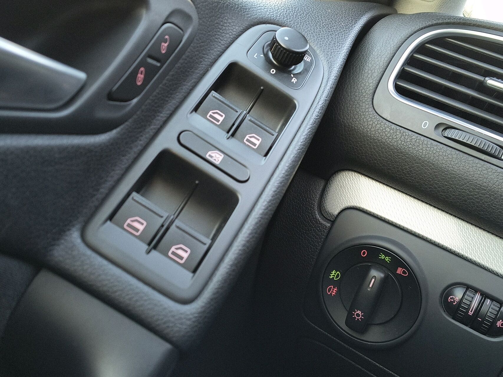 Billede af VW Golf 2,0 TDI Match 140HK 5d 6g