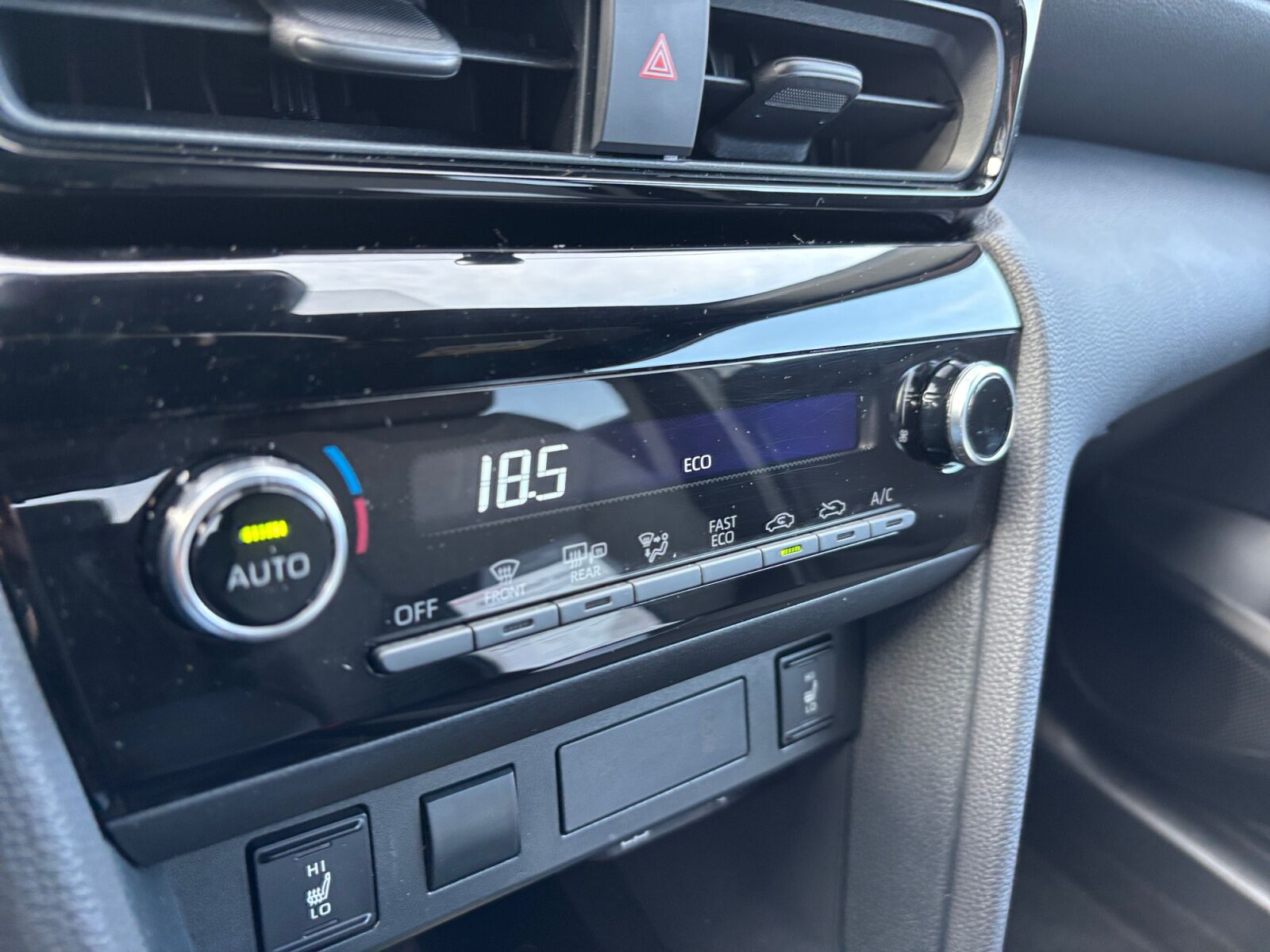 Billede af Toyota Yaris Cross 1,5 Hybrid Style Safety 116HK 5d Trinl. Gear