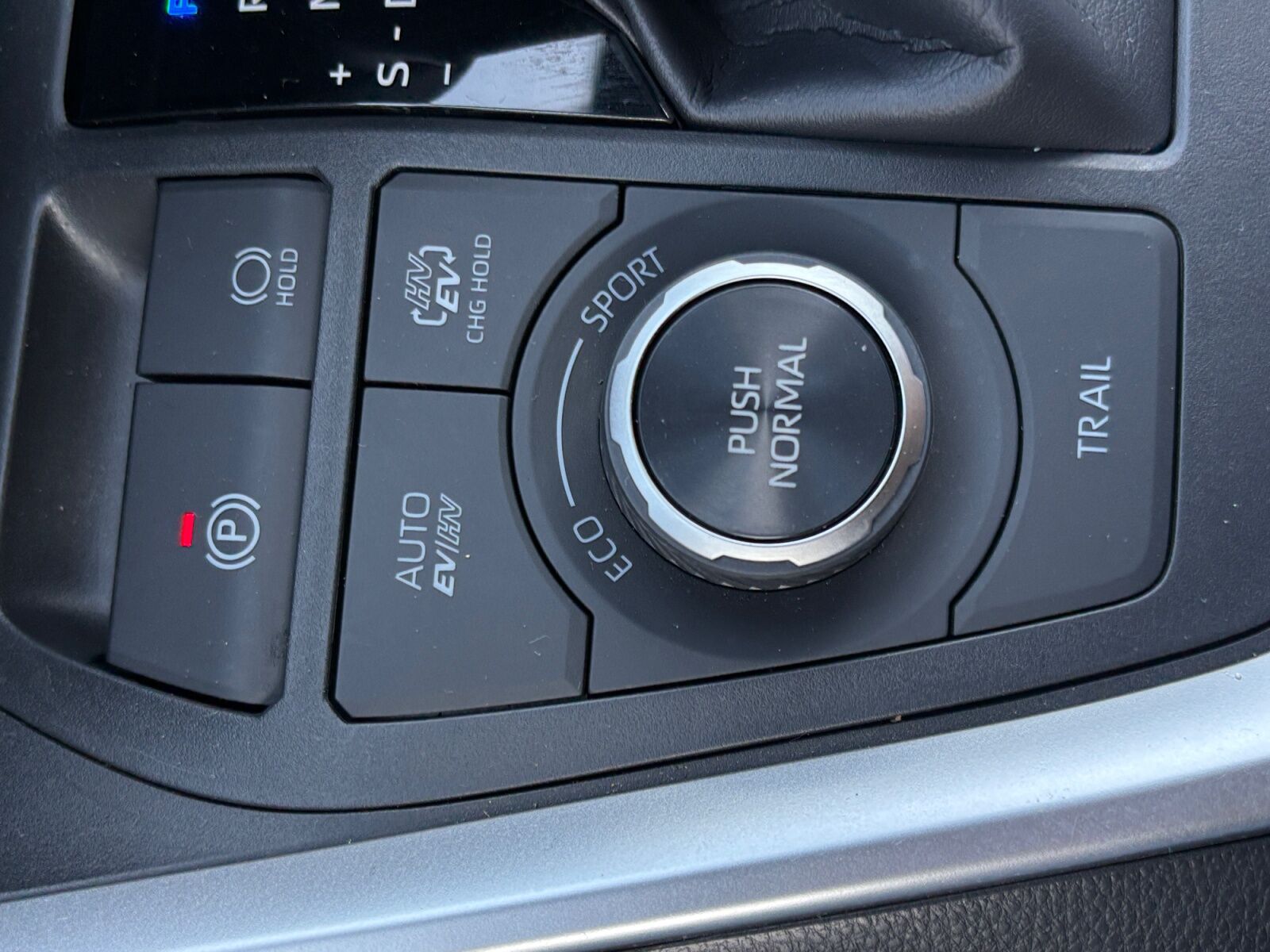 Billede af Toyota RAV4 Plug-in 2,5 Plugin-hybrid Active Comfort AWD 306HK 5d 6g Aut.