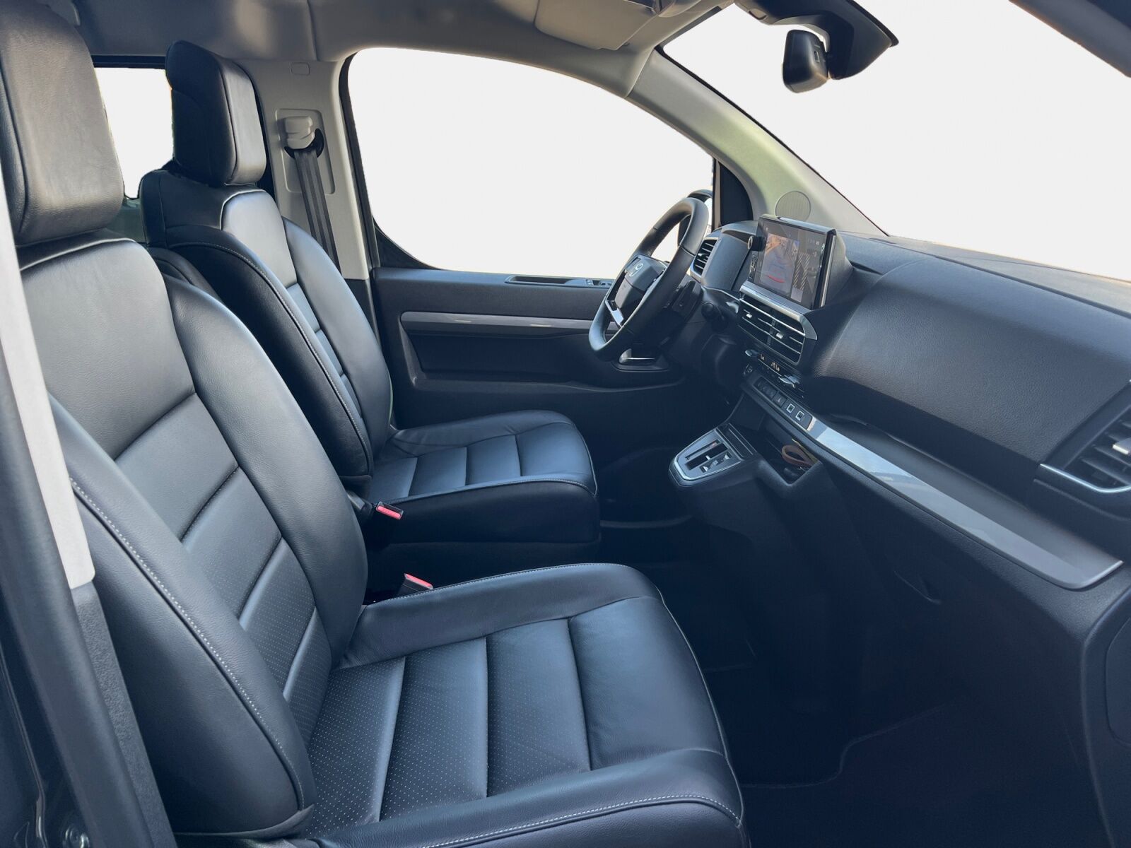 Billede af Toyota Proace Verso Electric Long EL Family m/Dobbelt skydedør, Bagklap 136HK Aut.