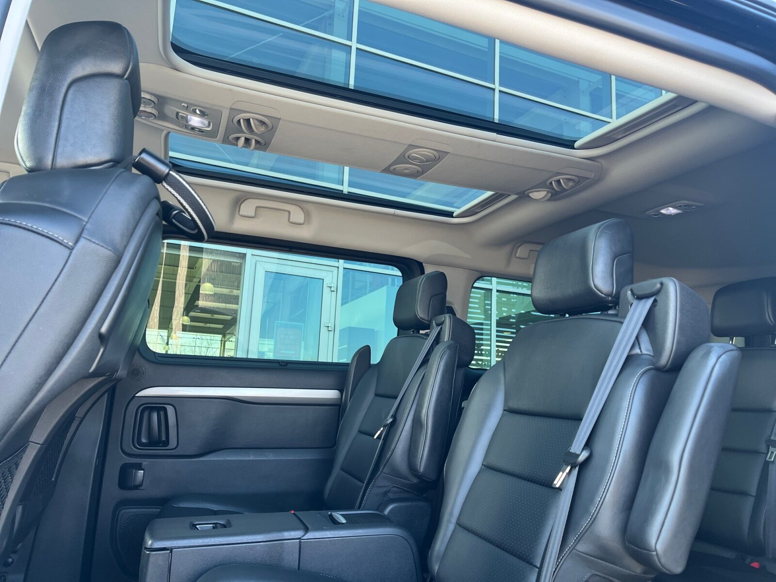 Billede af Toyota Proace Verso Electric Long EL Family m/Dobbelt skydedør, Bagklap 136HK Aut.