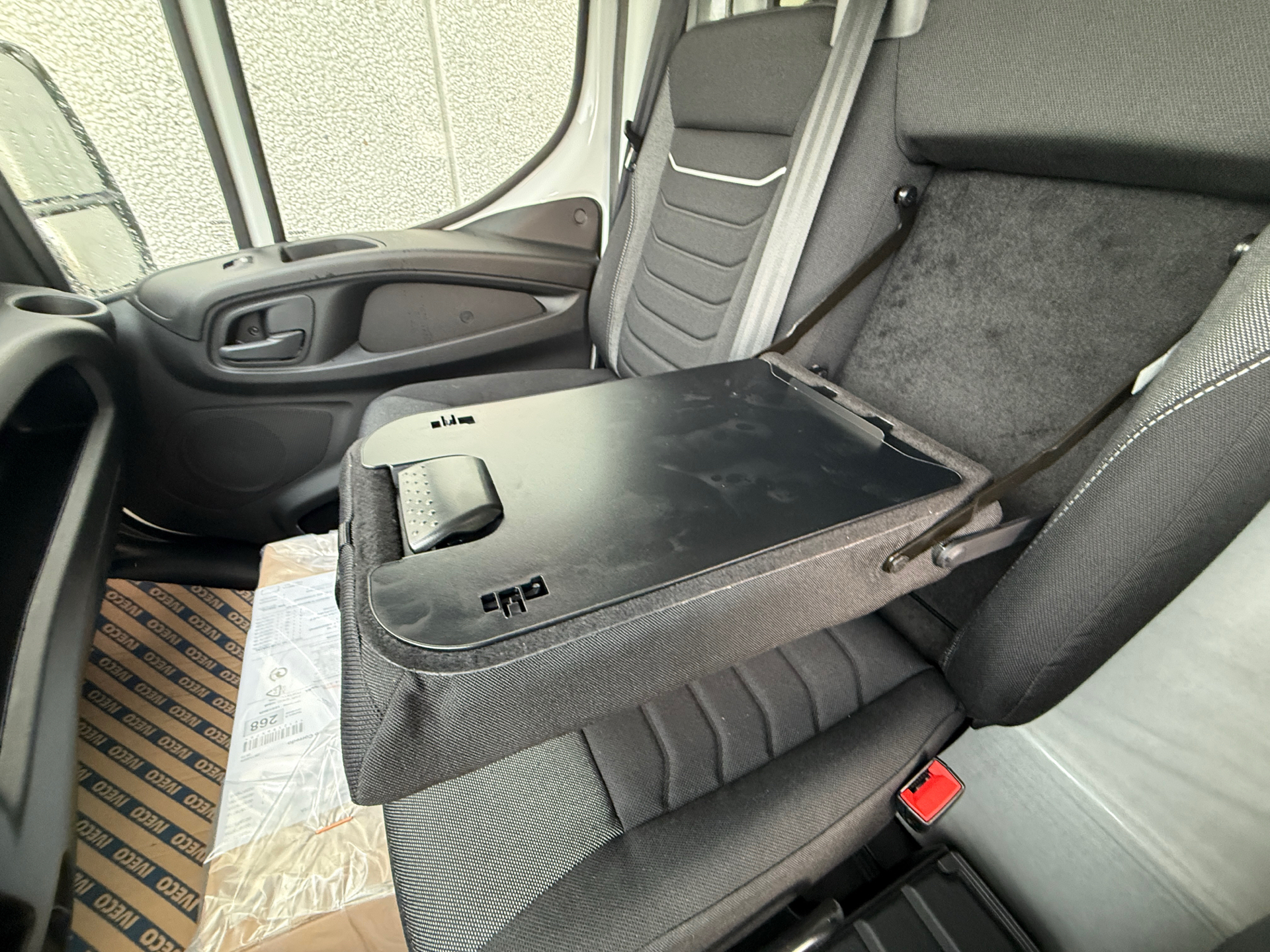 Billede af Iveco Daily 35C18 4100mm 3,0 D 180HK Ladv./Chas. 8g Aut.