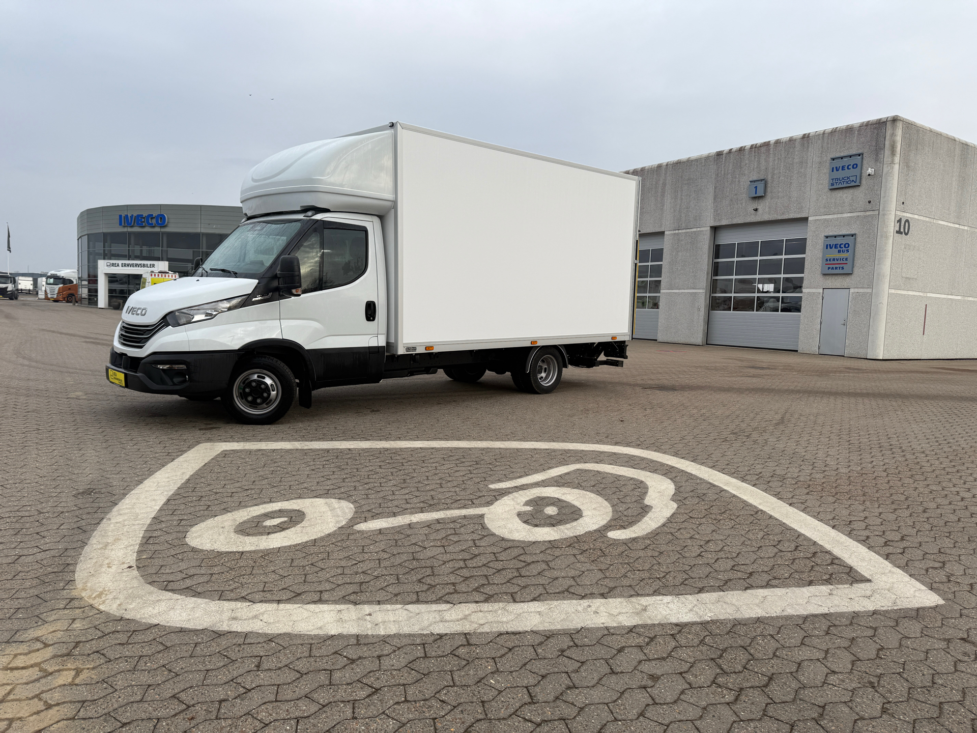 Billede af Iveco Daily 35C18 4100mm 3,0 D 180HK Ladv./Chas. 8g Aut.