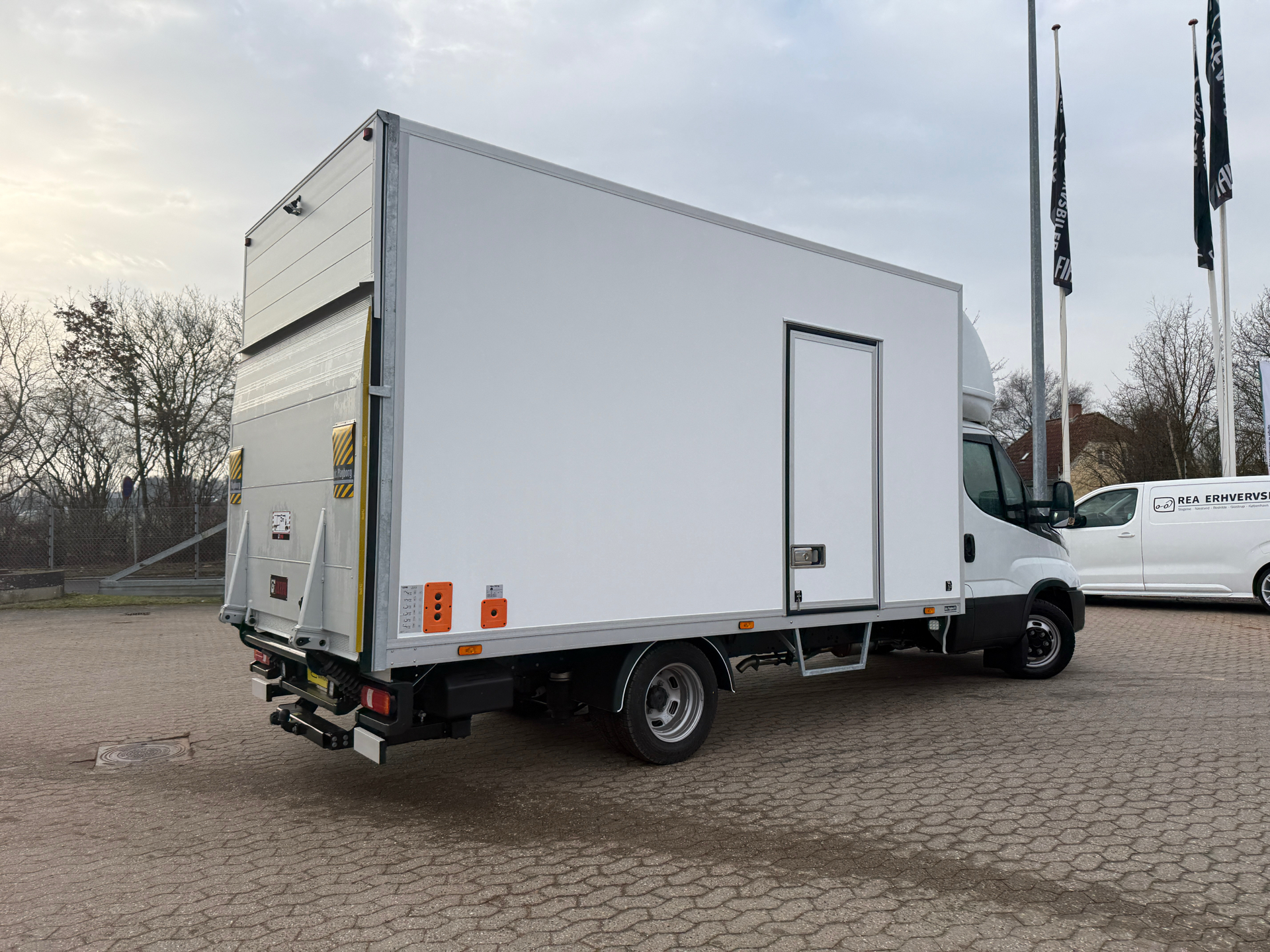 Billede af Iveco Daily 35C18 4100mm 3,0 D 180HK Ladv./Chas. 8g Aut.