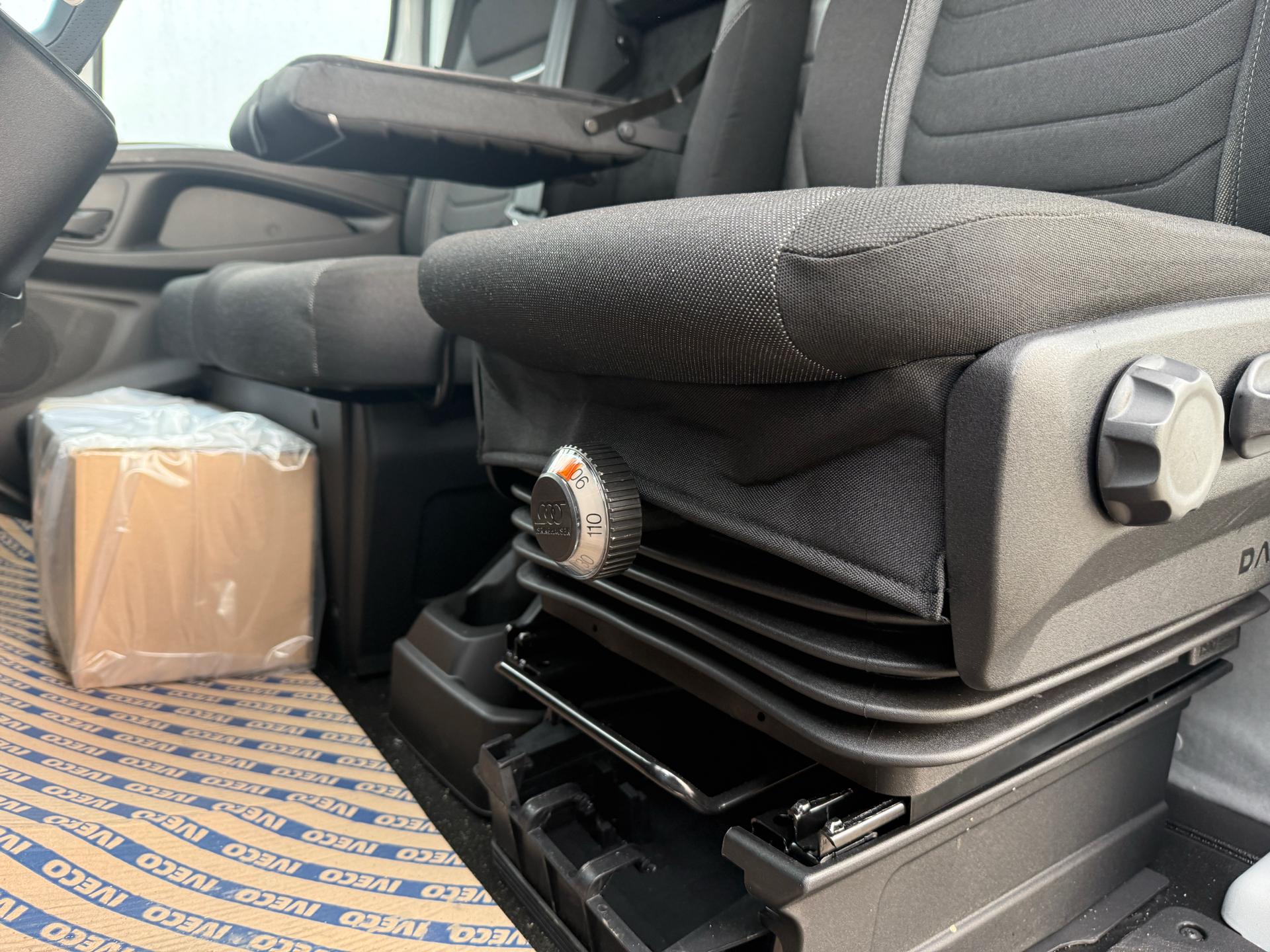 Billede af Iveco Daily 35C18 4100mm 3,0 D 180HK Ladv./Chas. 8g Aut.