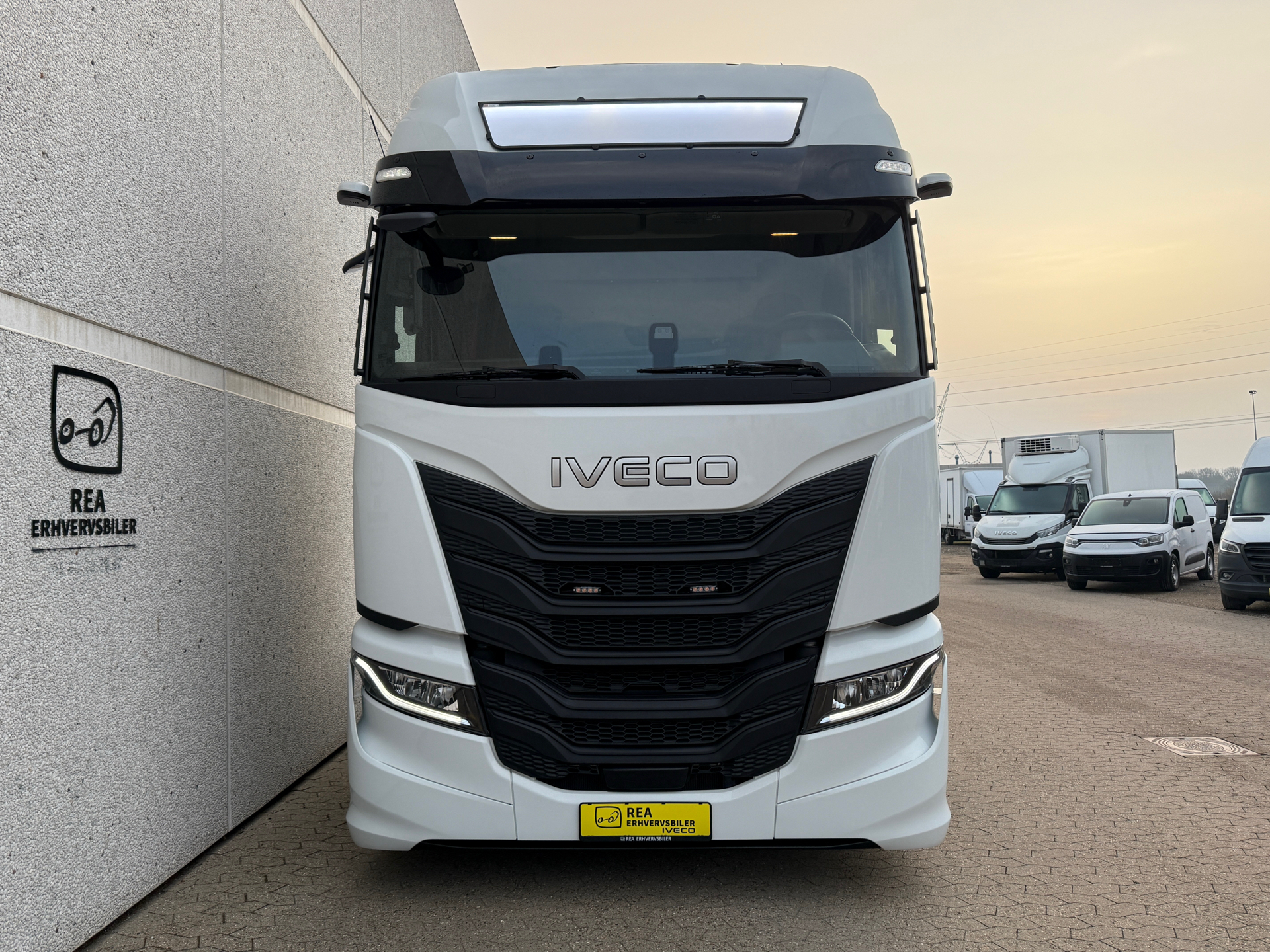 Billede af Iveco S-Way 12,9 D AS440S49-E6e Twinsteer 530HK 12g Aut.