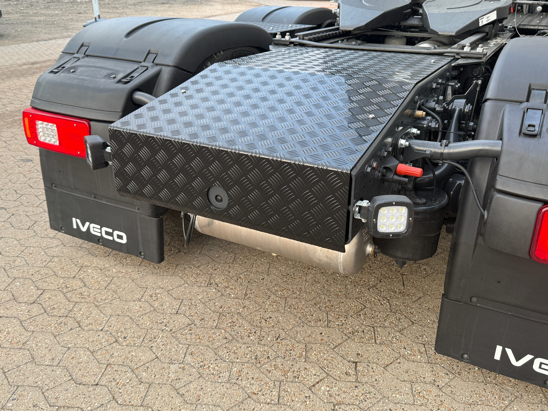 Billede af Iveco S-Way 12,9 D AS440S49-E6e Twinsteer 530HK 12g Aut.