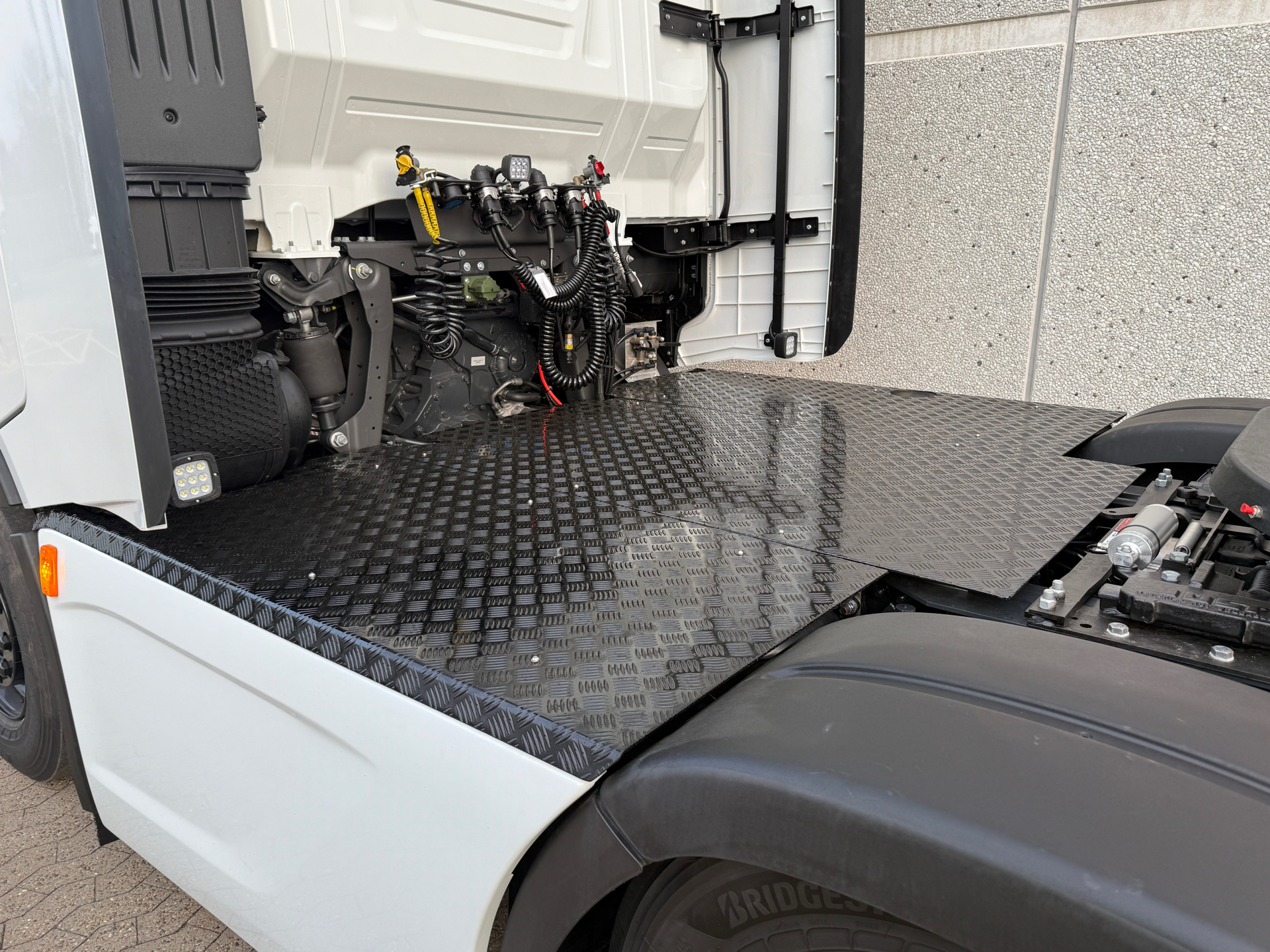 Billede af Iveco S-Way 12,9 D AS440S49-E6e Twinsteer 530HK 12g Aut.