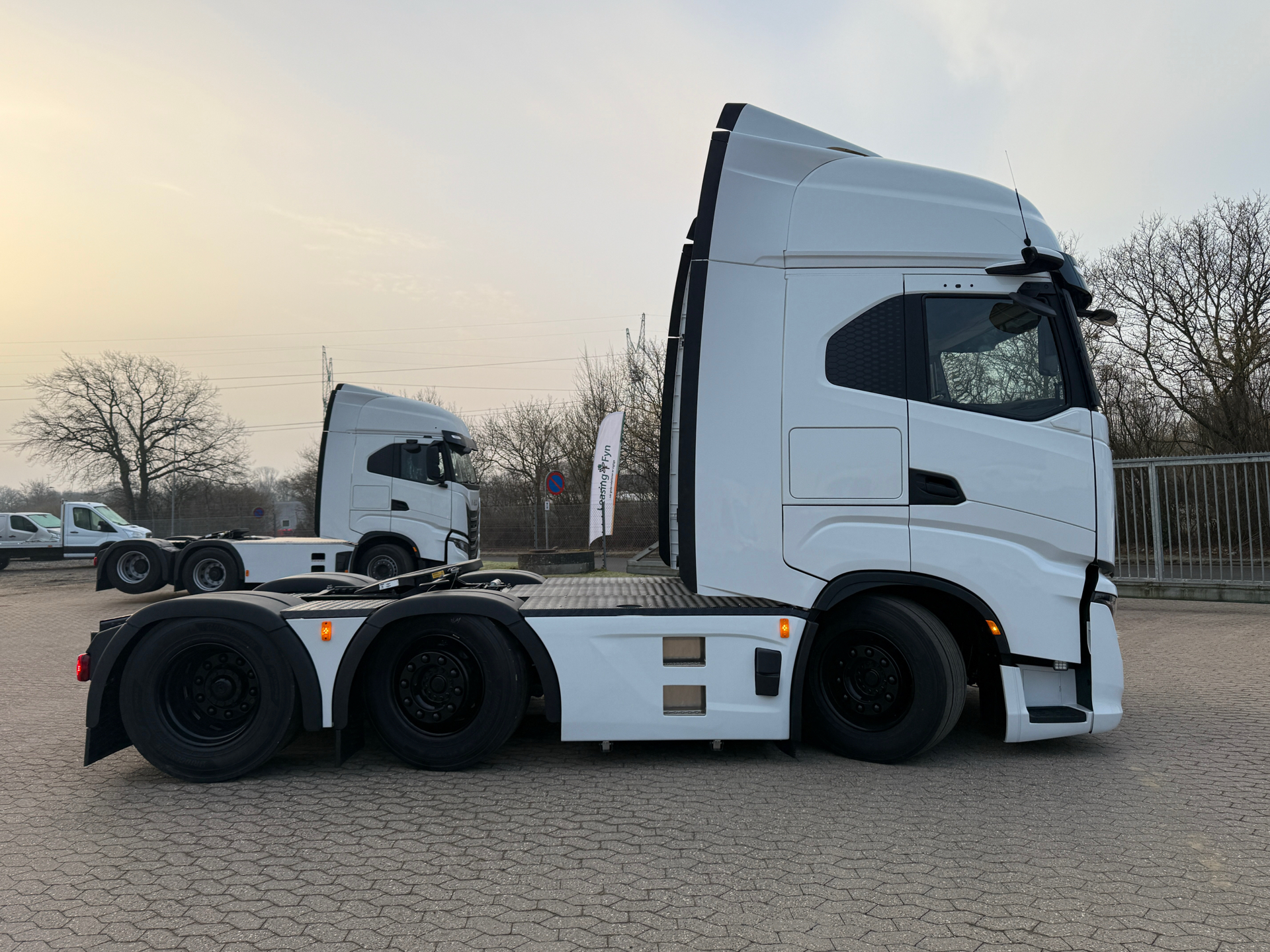 Billede af Iveco S-Way 12,9 D AS440S49-E6e Twinsteer 530HK 12g Aut.