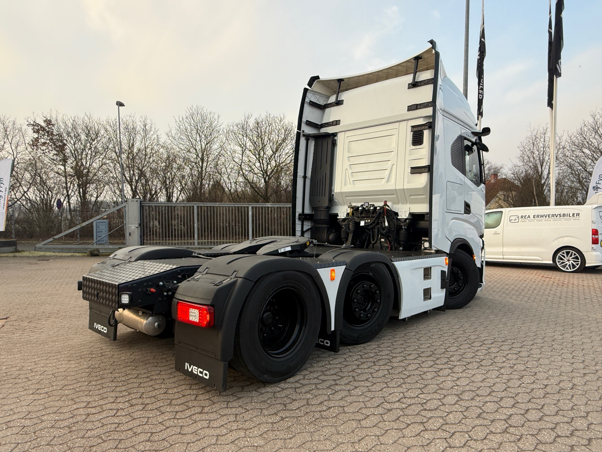 Billede af Iveco S-Way 12,9 D AS440S49-E6e Twinsteer 530HK 12g Aut.