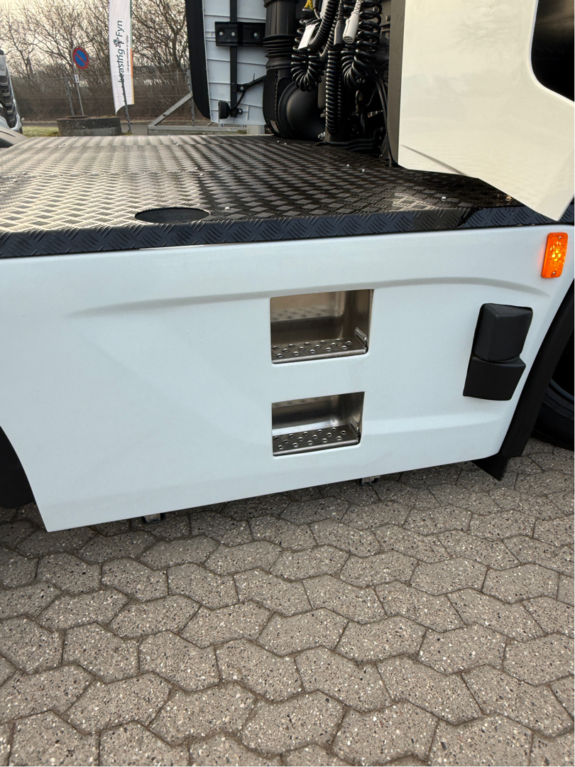 Billede af Iveco S-Way 12,9 D AS440S49-E6e Twinsteer 530HK 12g Aut.