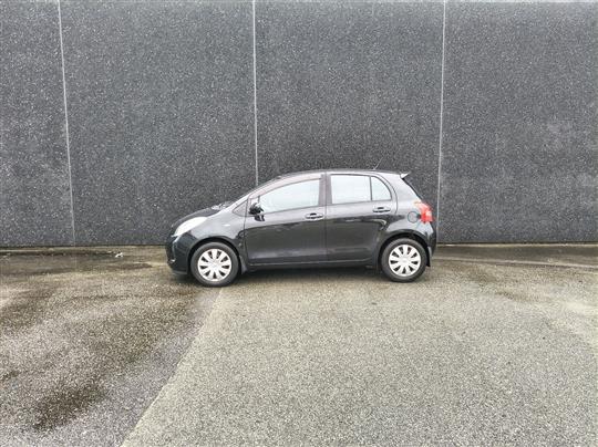 Toyota Yaris 1,3 VVT-I Linea Luna 87HK 5d
