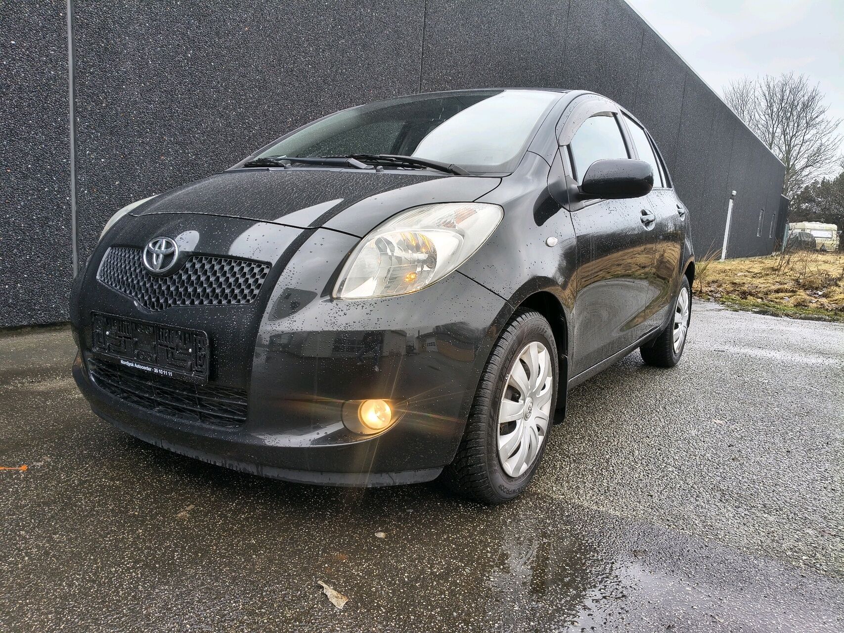 Billede af Toyota Yaris 1,3 VVT-I Linea Luna 87HK 5d