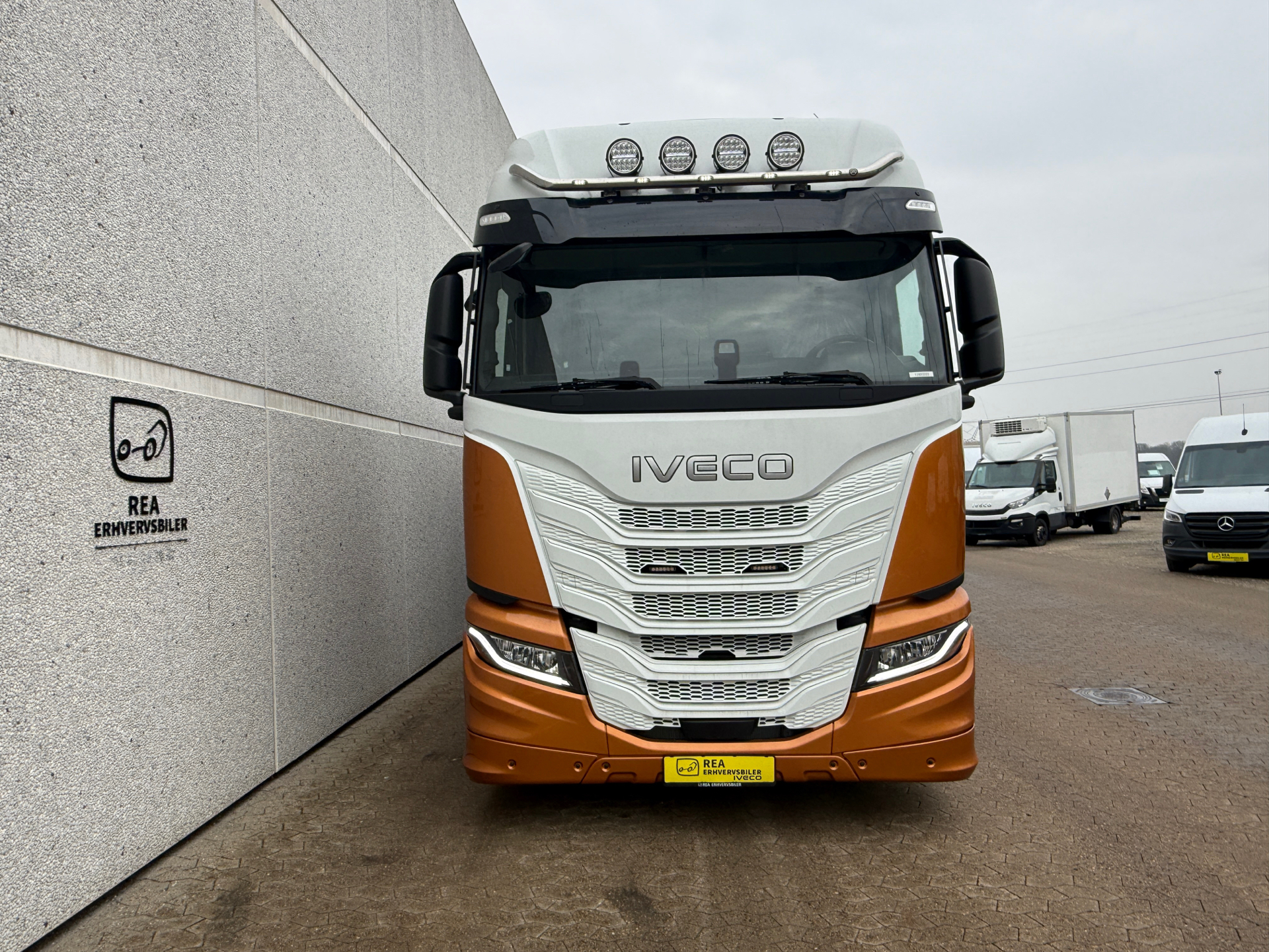 Billede af Iveco S-Way 12,9 D AS440S49-E6e Twinsteer 530HK 12g Aut.