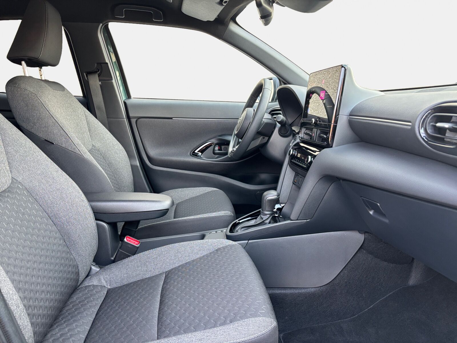 Billede af Toyota Yaris Cross 1,5 Hybrid Style Comfort 116HK 5d Trinl. Gear