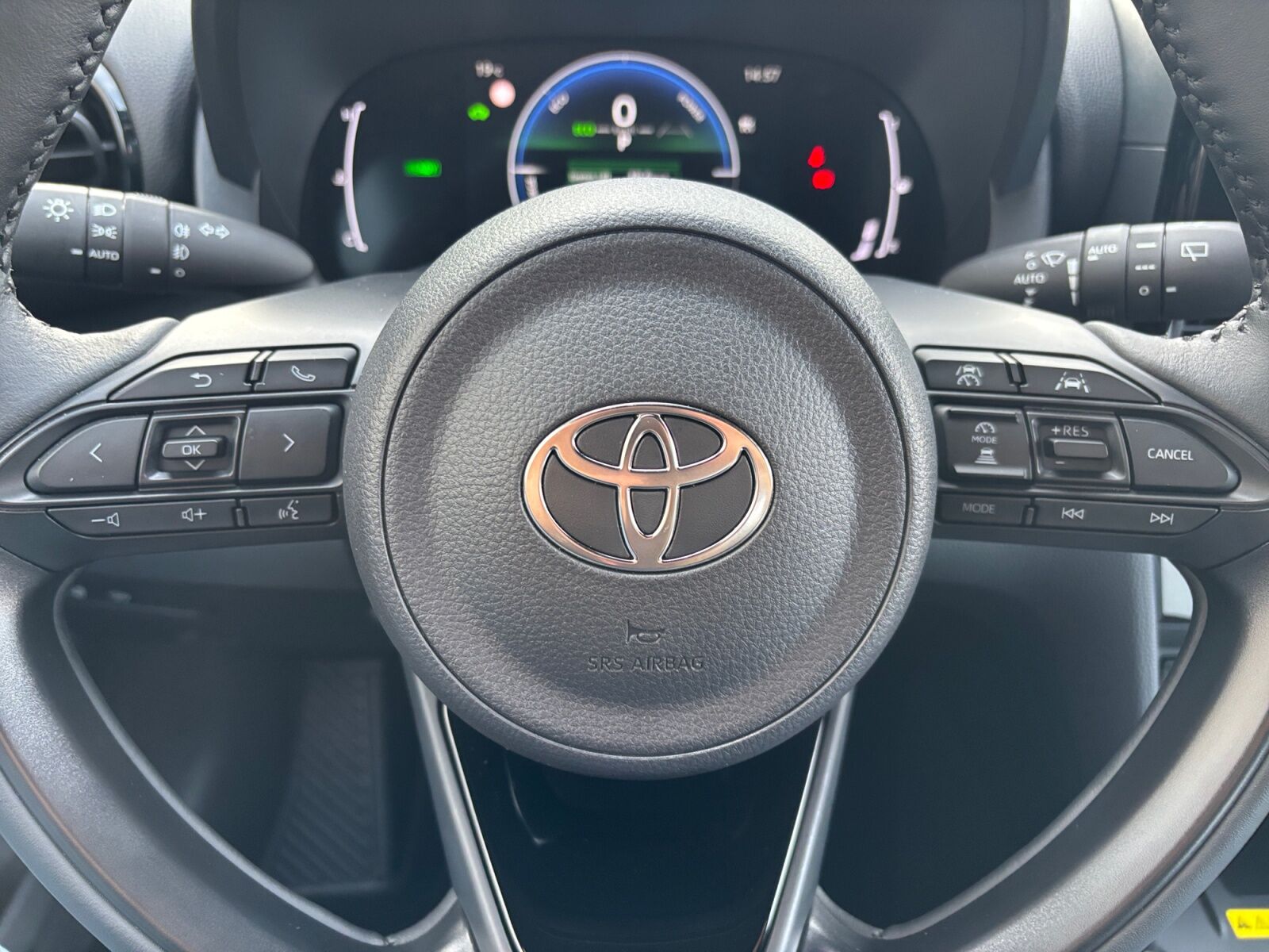 Billede af Toyota Yaris Cross 1,5 Hybrid Style Comfort 116HK 5d Trinl. Gear