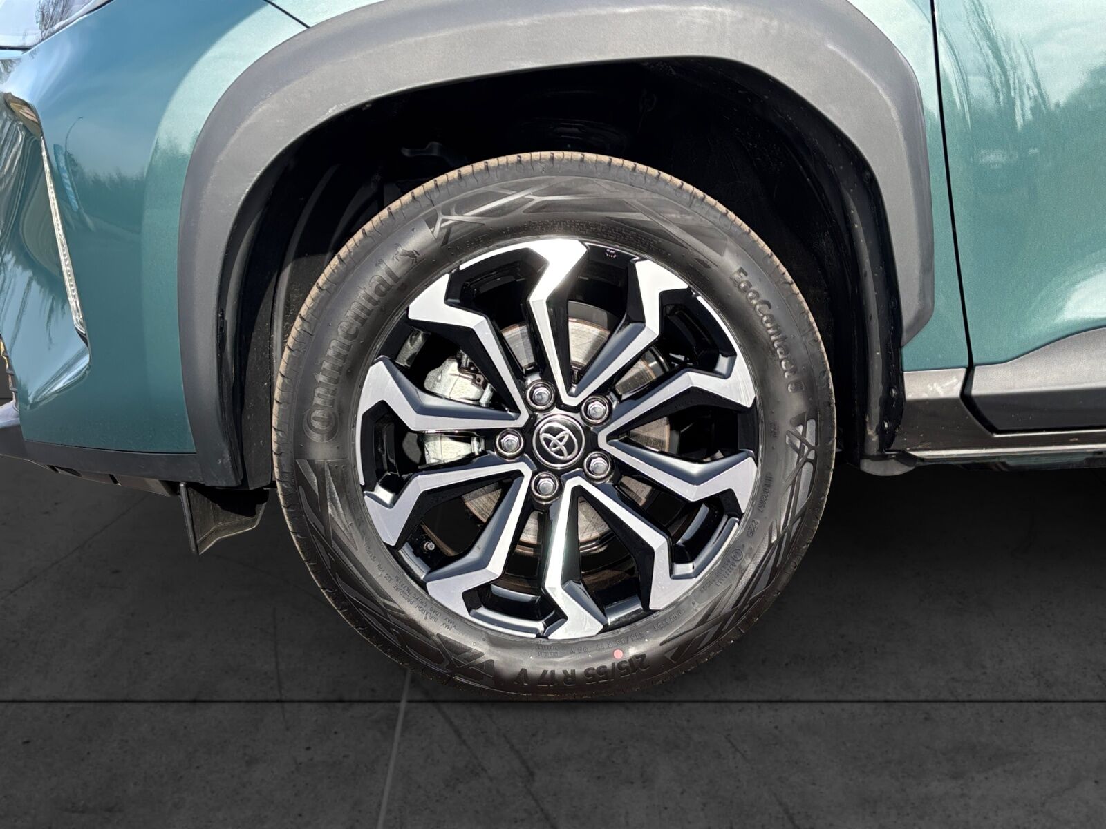 Billede af Toyota Yaris Cross 1,5 Hybrid Style Comfort 116HK 5d Trinl. Gear