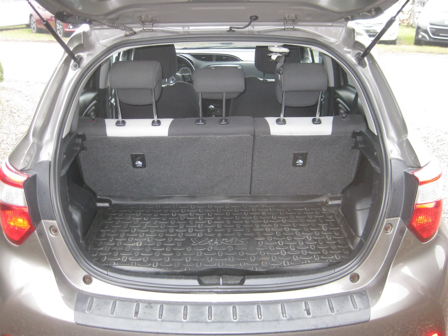 Billede af Toyota Yaris 1,5 VVT-I T2 Premium 111HK 5d 6g