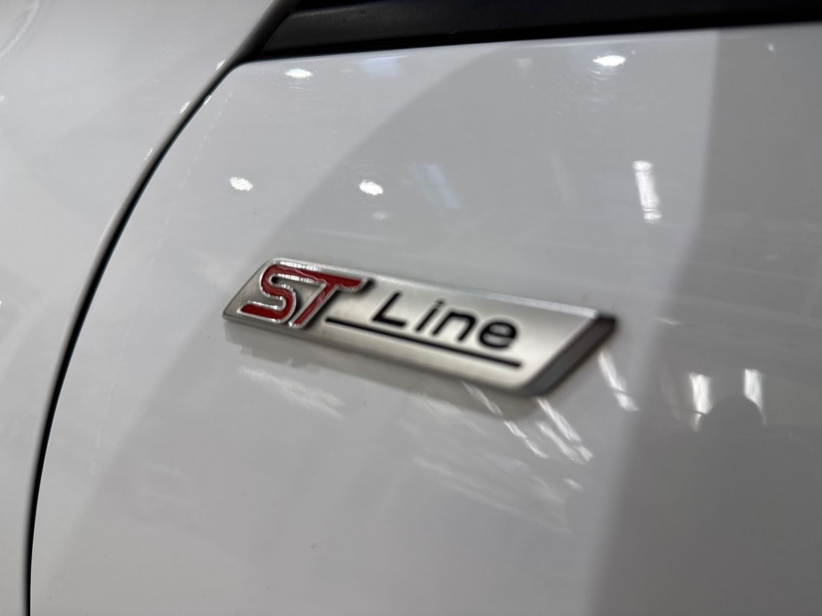 Billede af Ford Kuga 2,5 Plugin-hybrid ST-Line X CVT 225HK 5d Trinl. Gear